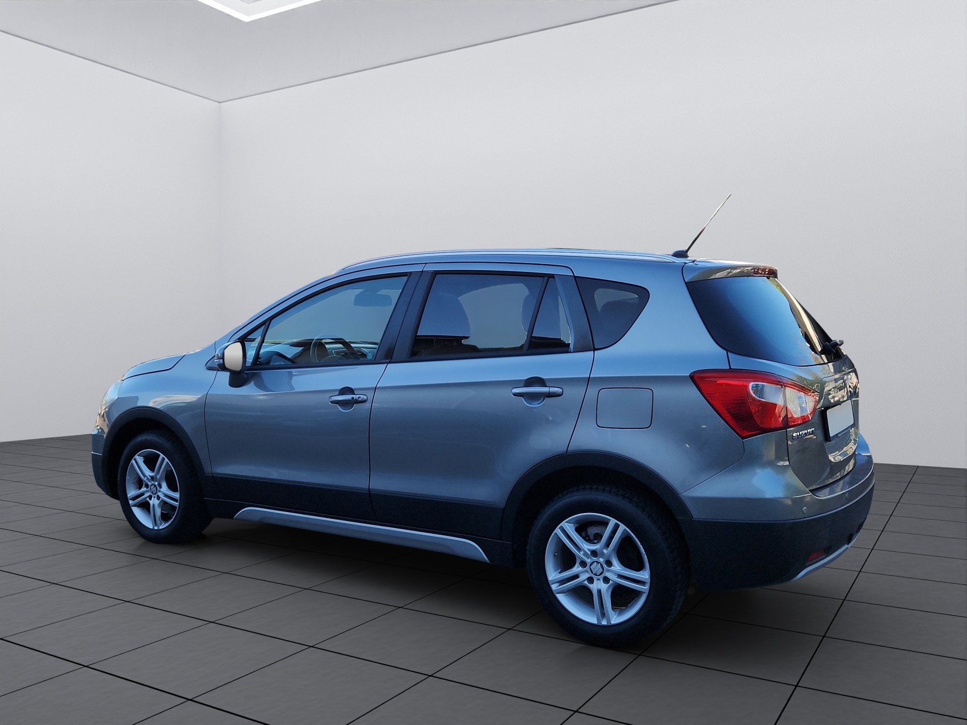 SUZUKI SX4 S-Cross 1.6 16V Compact Top 4WD CVT7-image-4