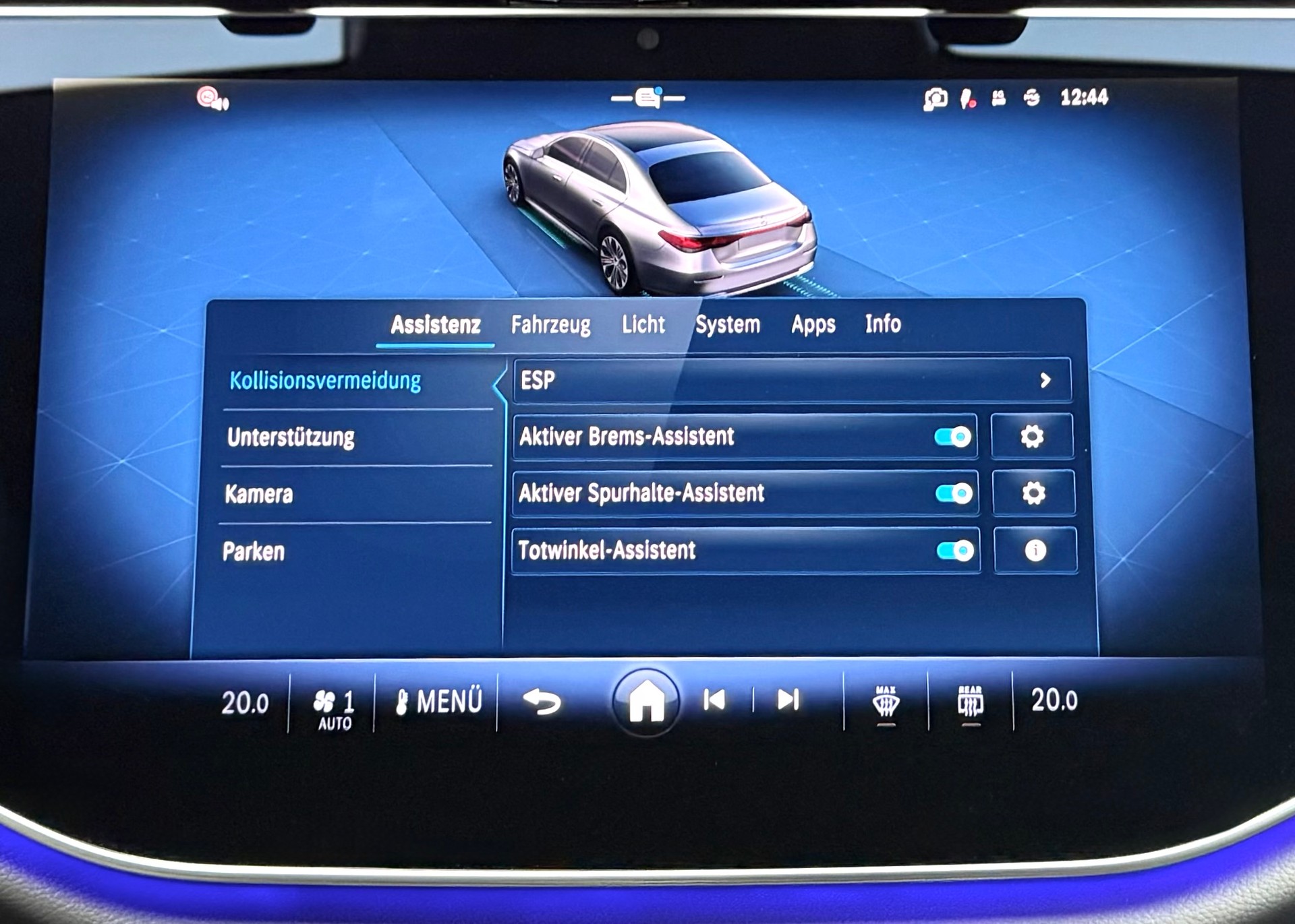 MERCEDES-BENZ E 220 d 4Matic 9G-Tronic AMG-Line CH-FAHRZEUG GRATIS SERVICE-image-15