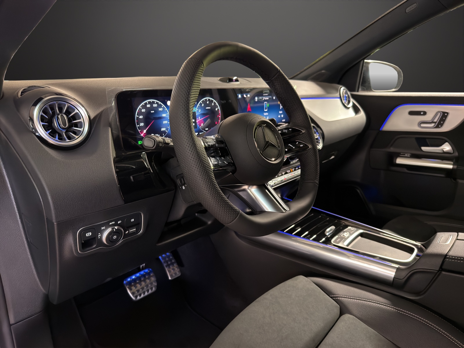 MERCEDES-BENZ GLA 200 Night Star-image-6