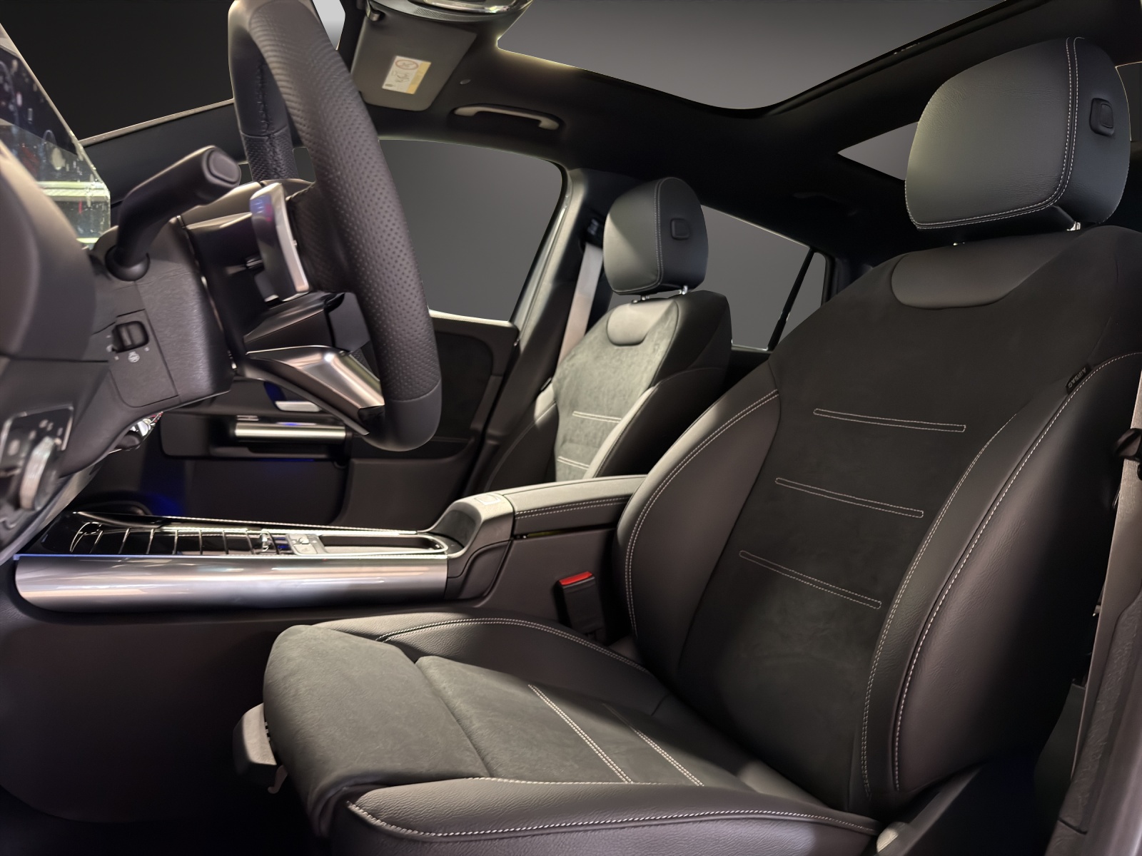 MERCEDES-BENZ GLA 200 Night Star-image-8