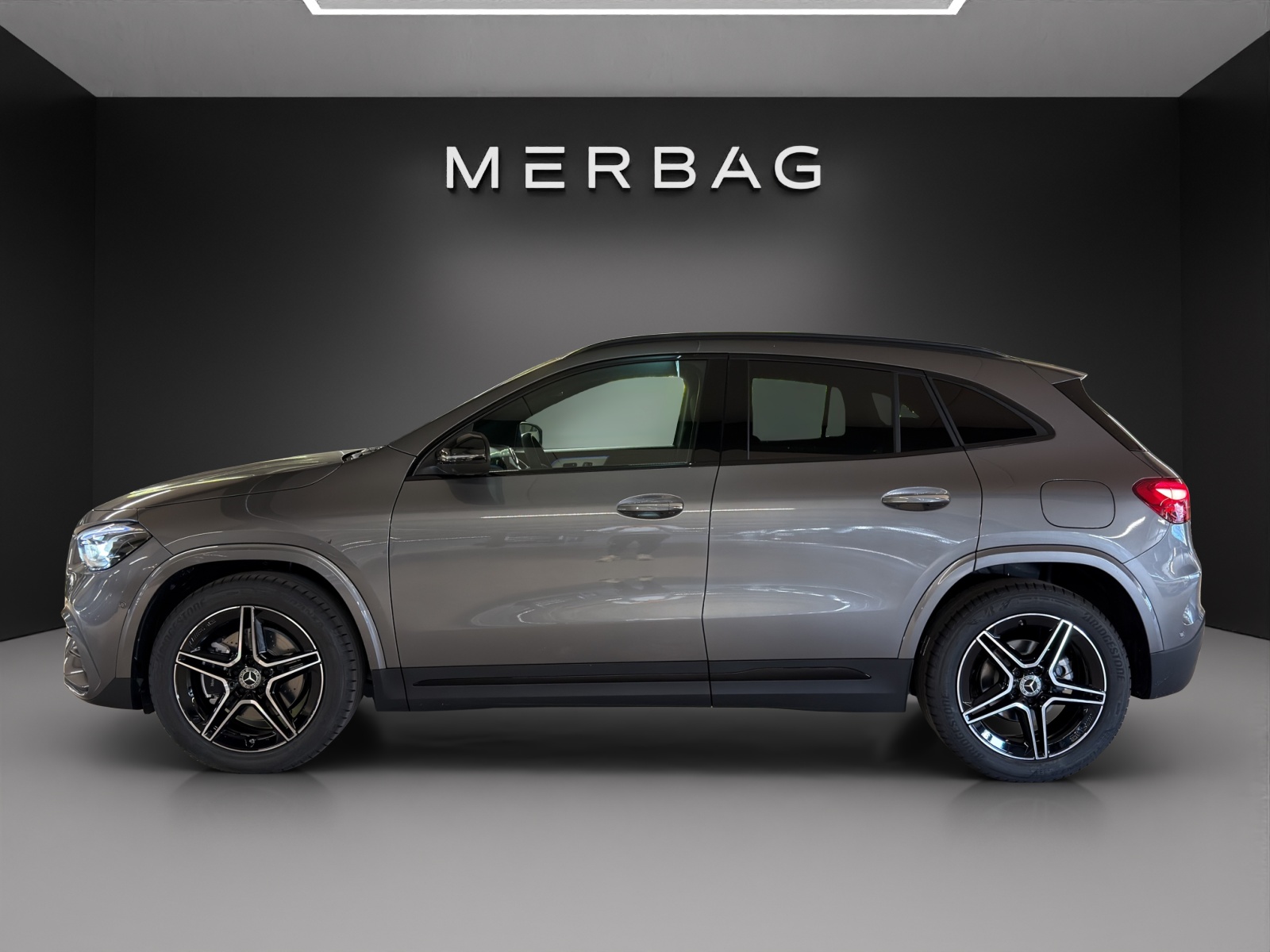 MERCEDES-BENZ GLA 200 Night Star-image-2