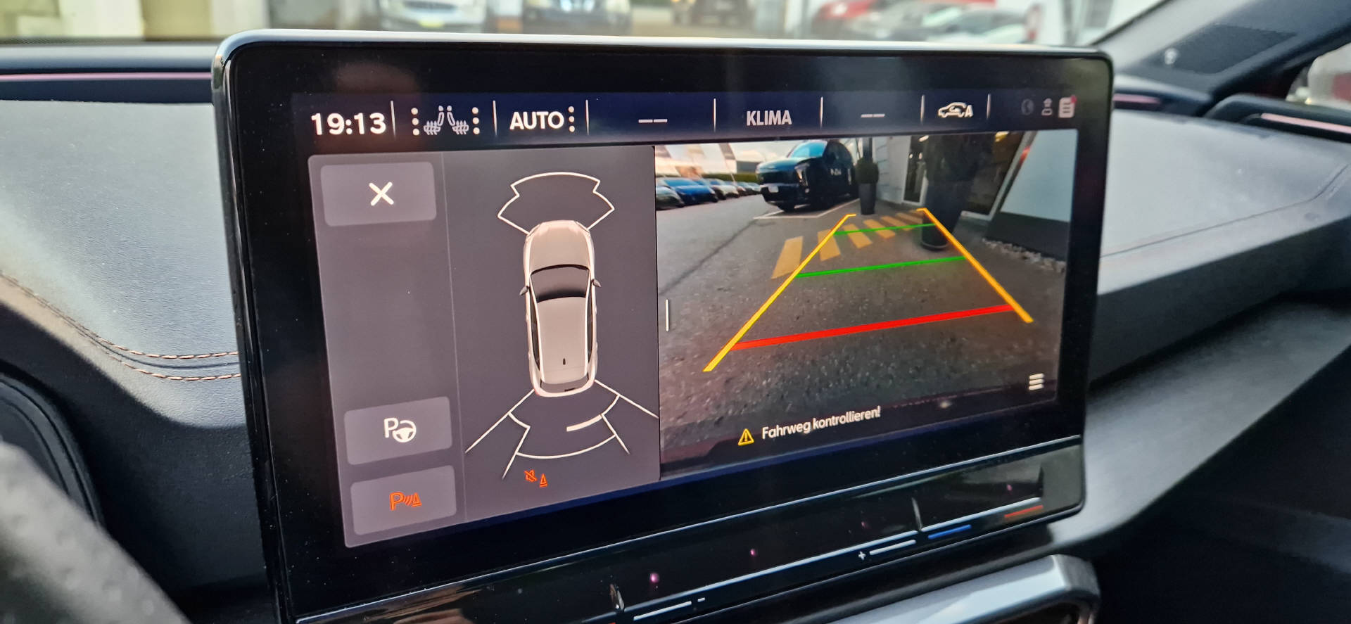 CUPRA Leon 2.0 TSI 300 VZ DSG-image-9