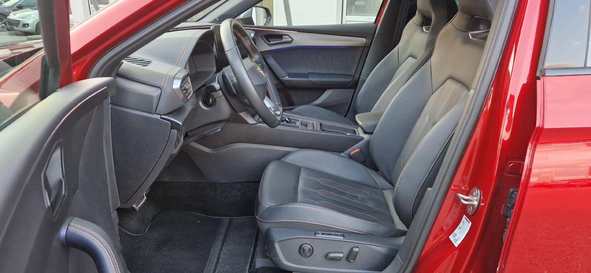 CUPRA Leon 2.0 TSI 300 VZ DSG-image-4