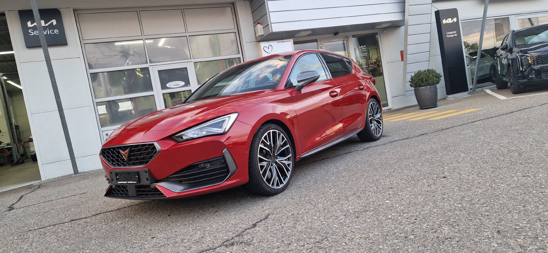 CUPRA Leon 2.0 TSI 300 VZ DSG-image-0