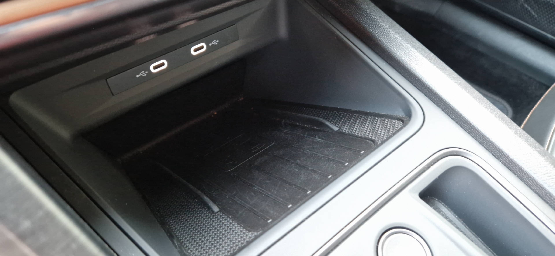 CUPRA Leon 2.0 TSI 300 VZ DSG-image-11
