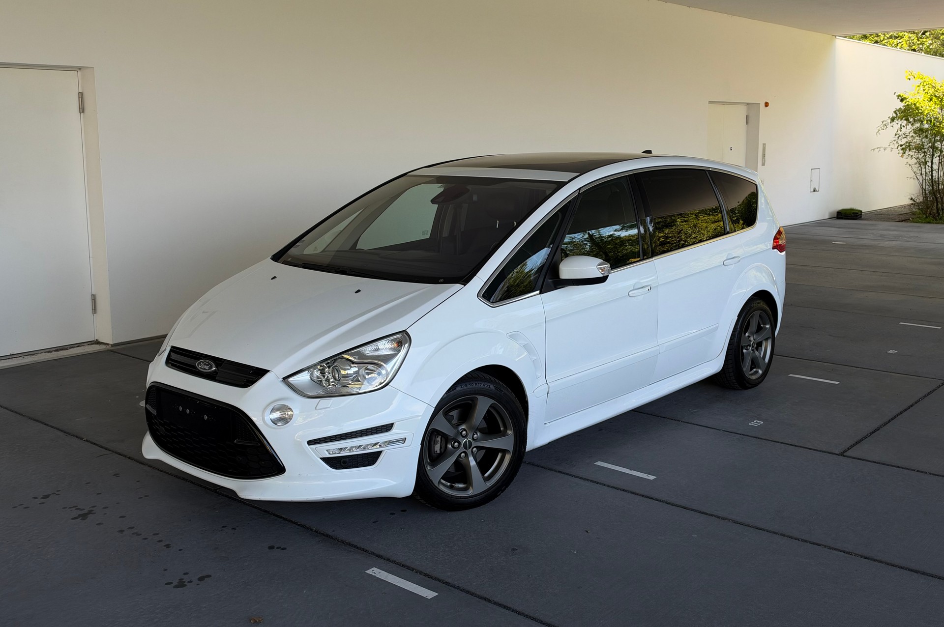 FORD S-Max 2.0 SCTi TitaniumS PowerShift-image-0