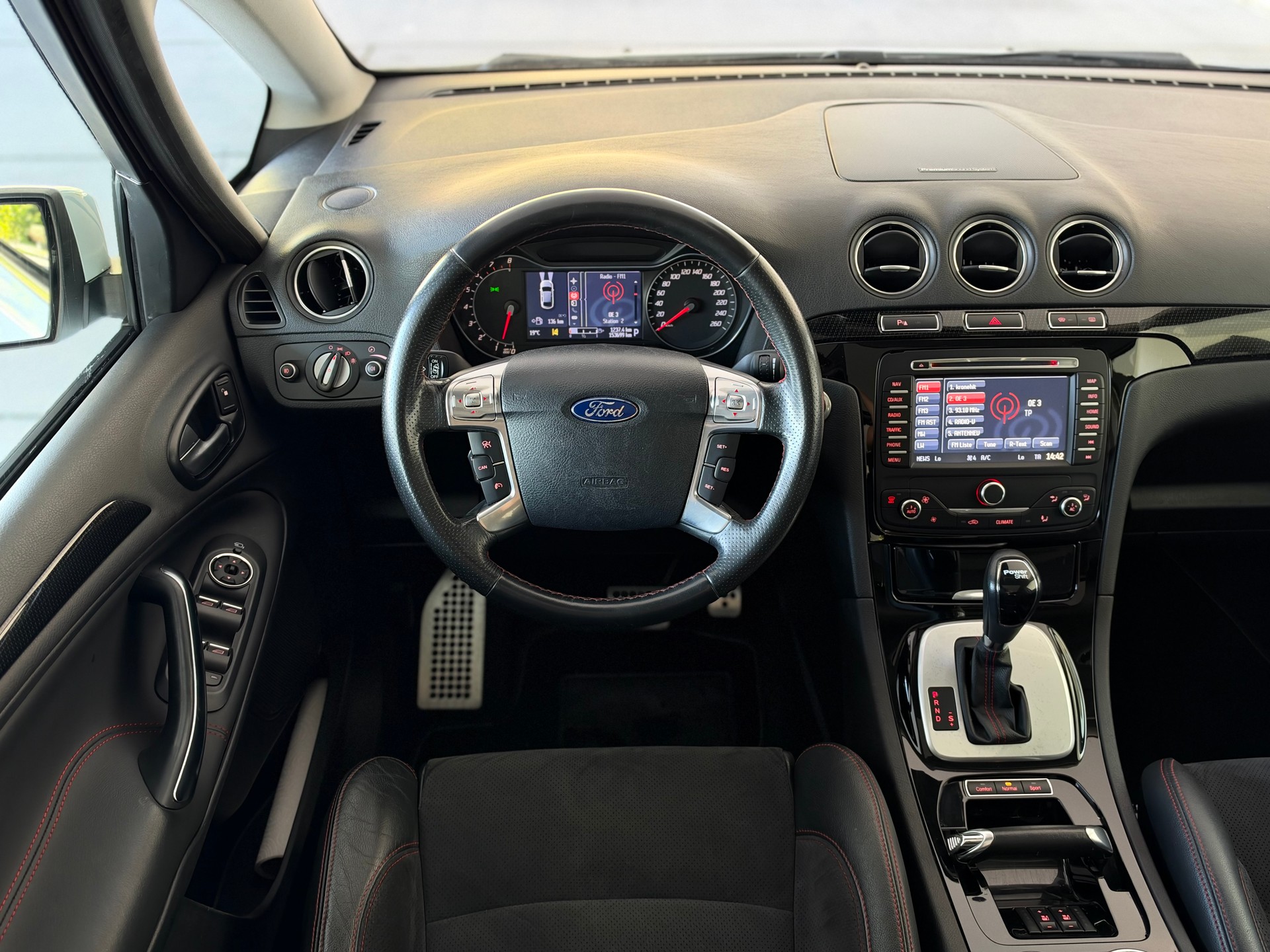 FORD S-Max 2.0 SCTi TitaniumS PowerShift-image-9