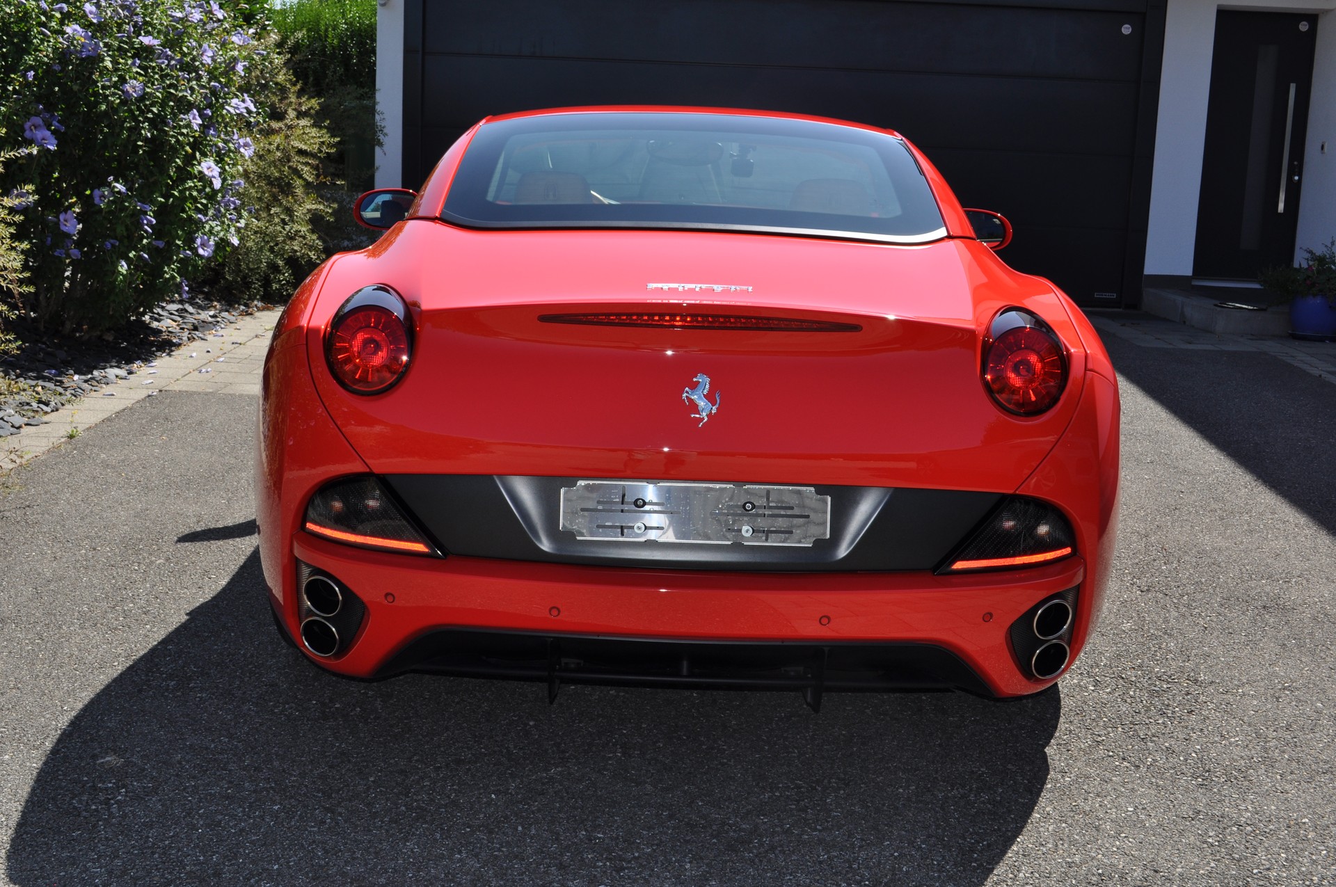 FERRARI 4.3-image-7