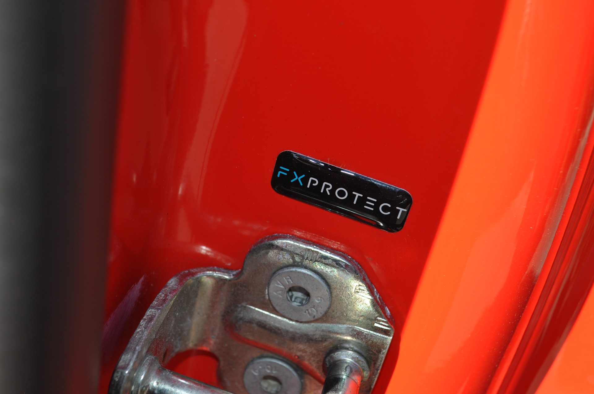 FERRARI 4.3-image-6