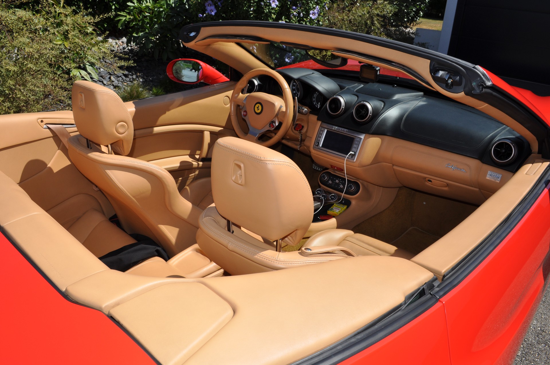 FERRARI 4.3-image-4
