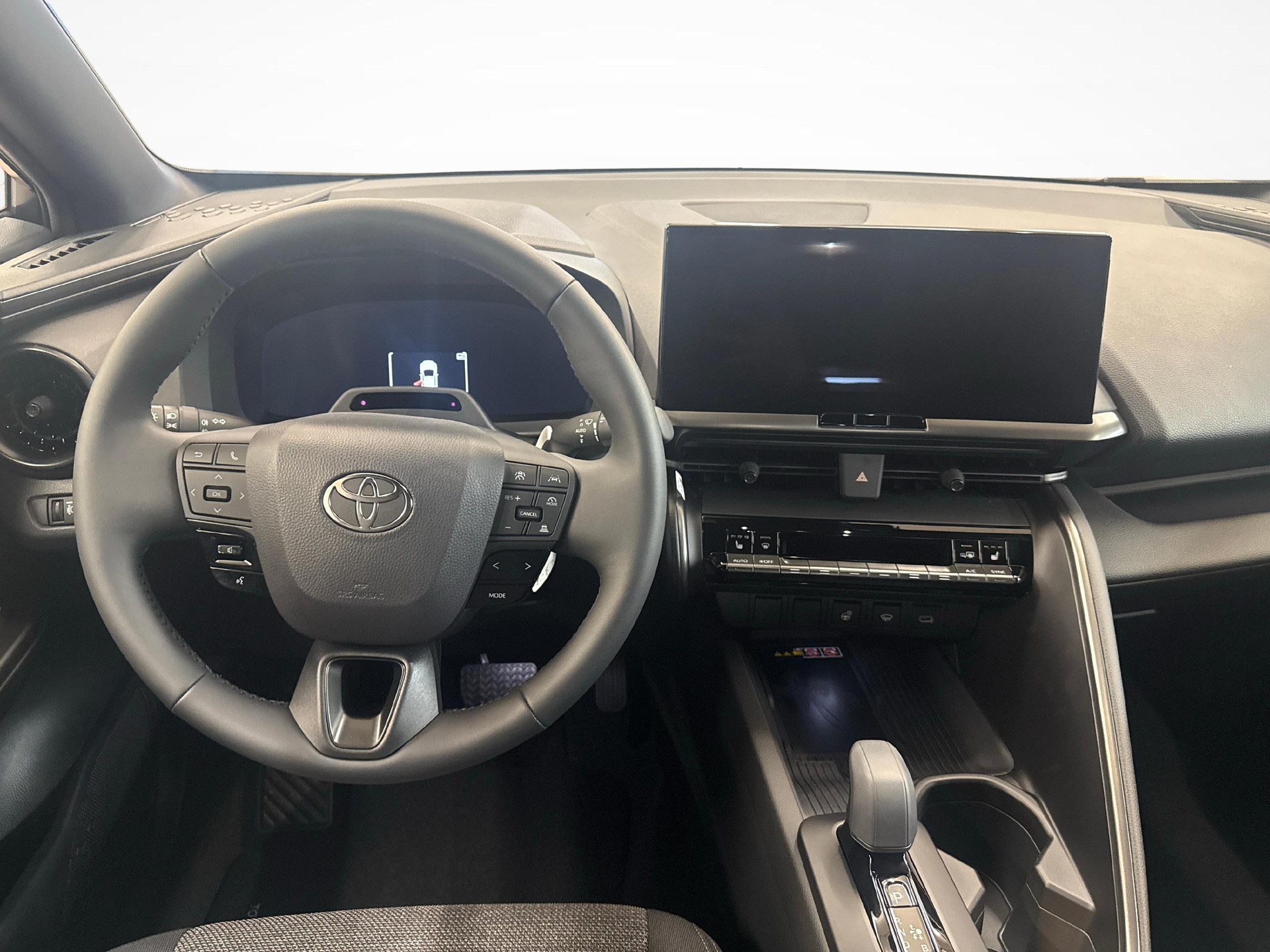 TOYOTA C-HR 2.0 HEV Swiss Edition 4x4-image-8
