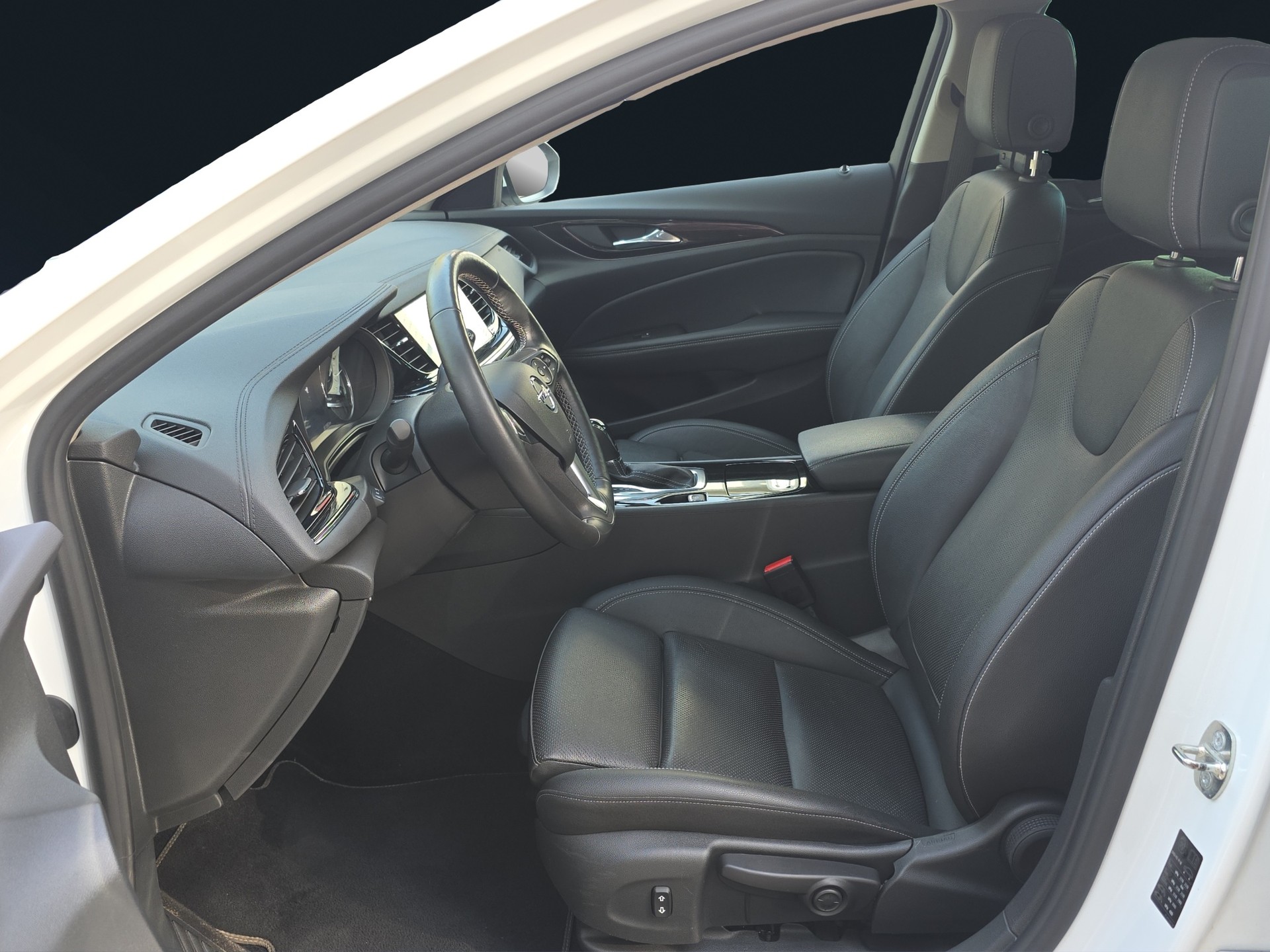 OPEL Insignia 2.0 BiDTI Sports Tourer Excellence 4WD A.-image-9