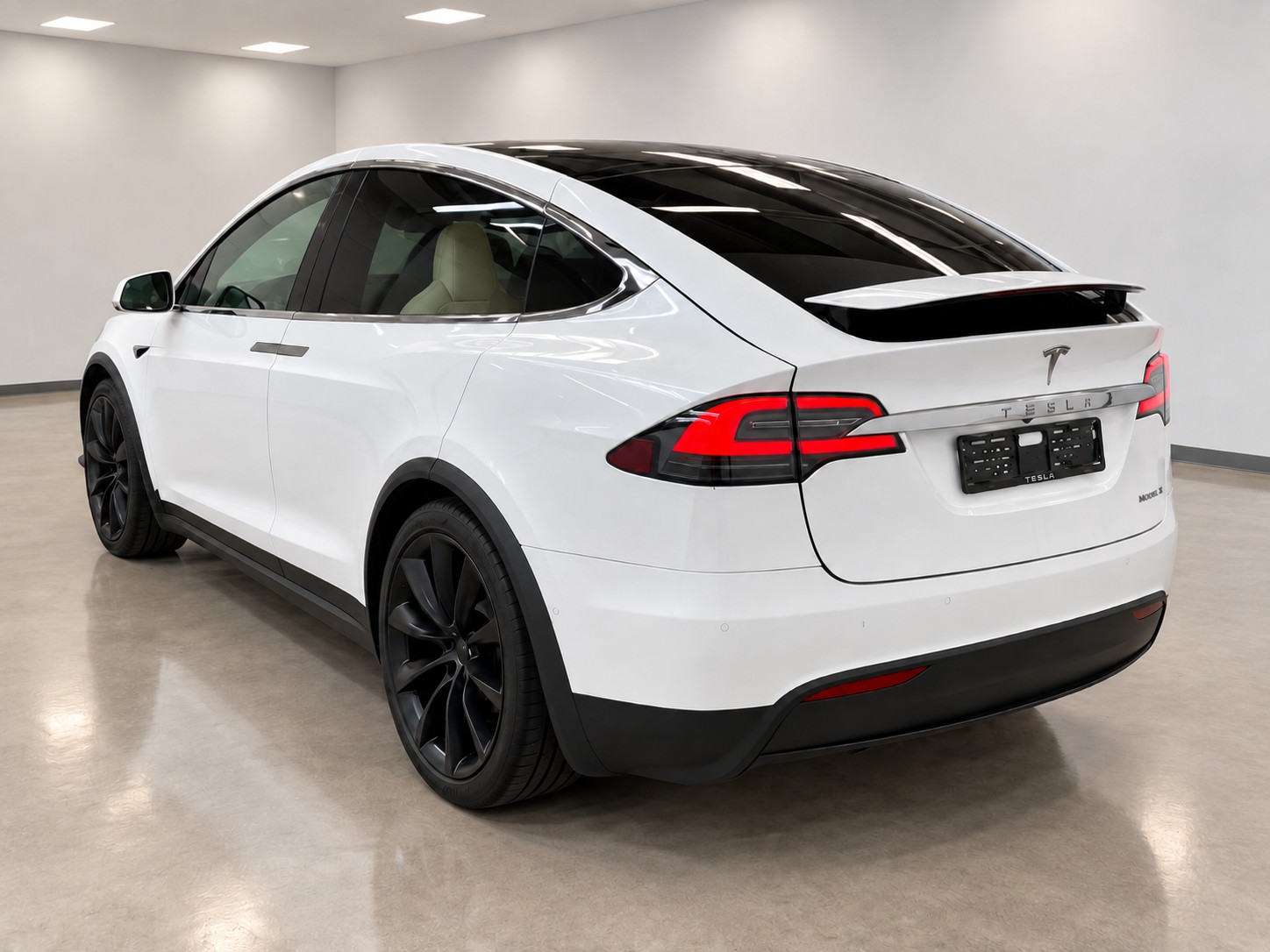 TESLA Model X Maximale-Reichweite-image-1