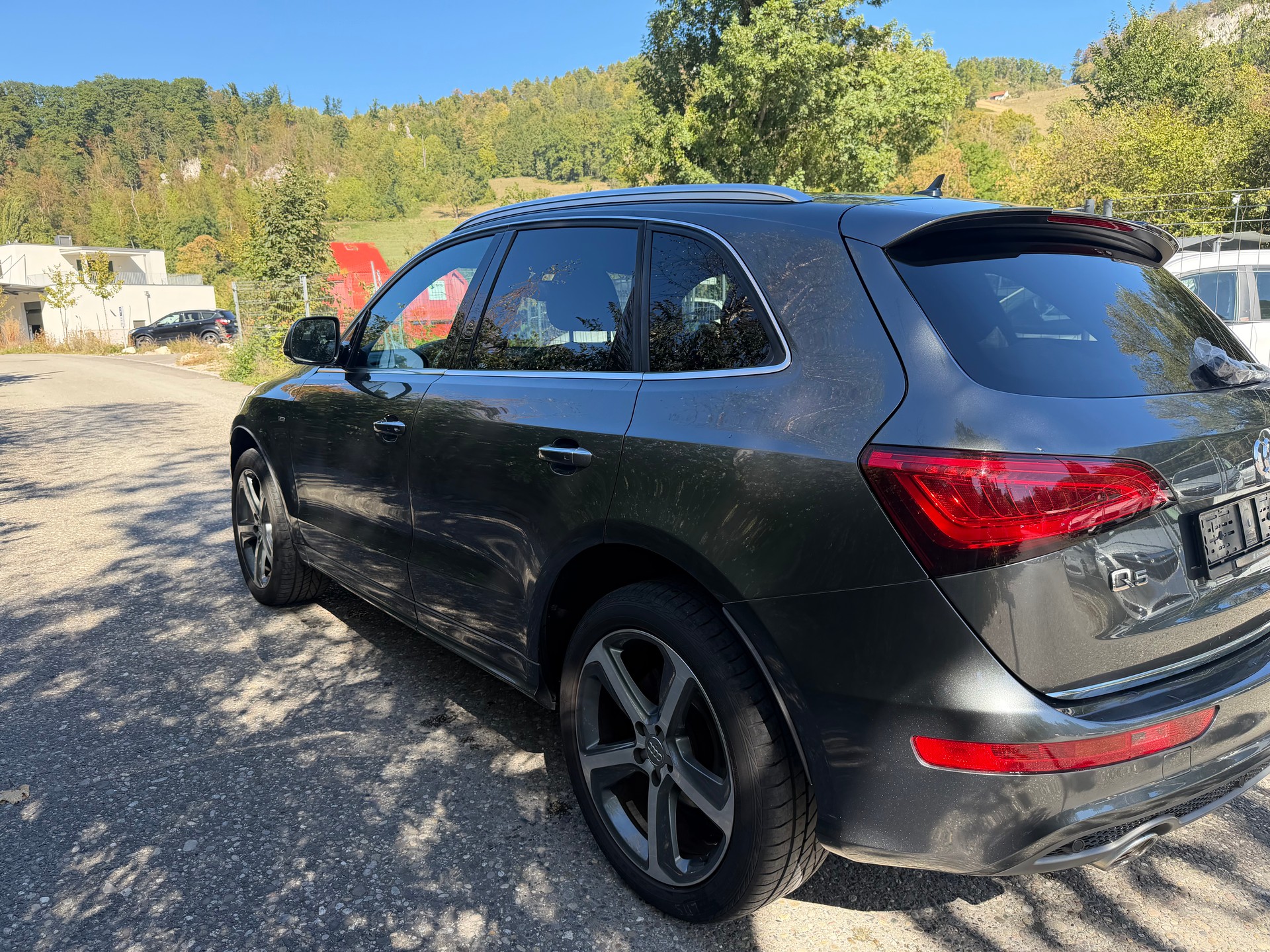 AUDI Q5 2.0 TDI quattro S-tronic-image-5
