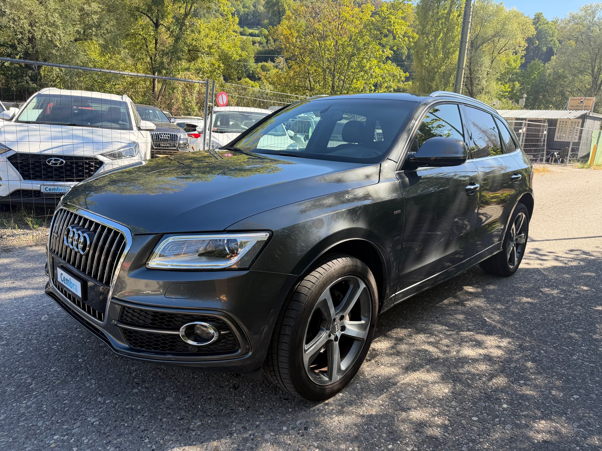 AUDI Q5 2.0 TDI quattro S-tronic-image-2
