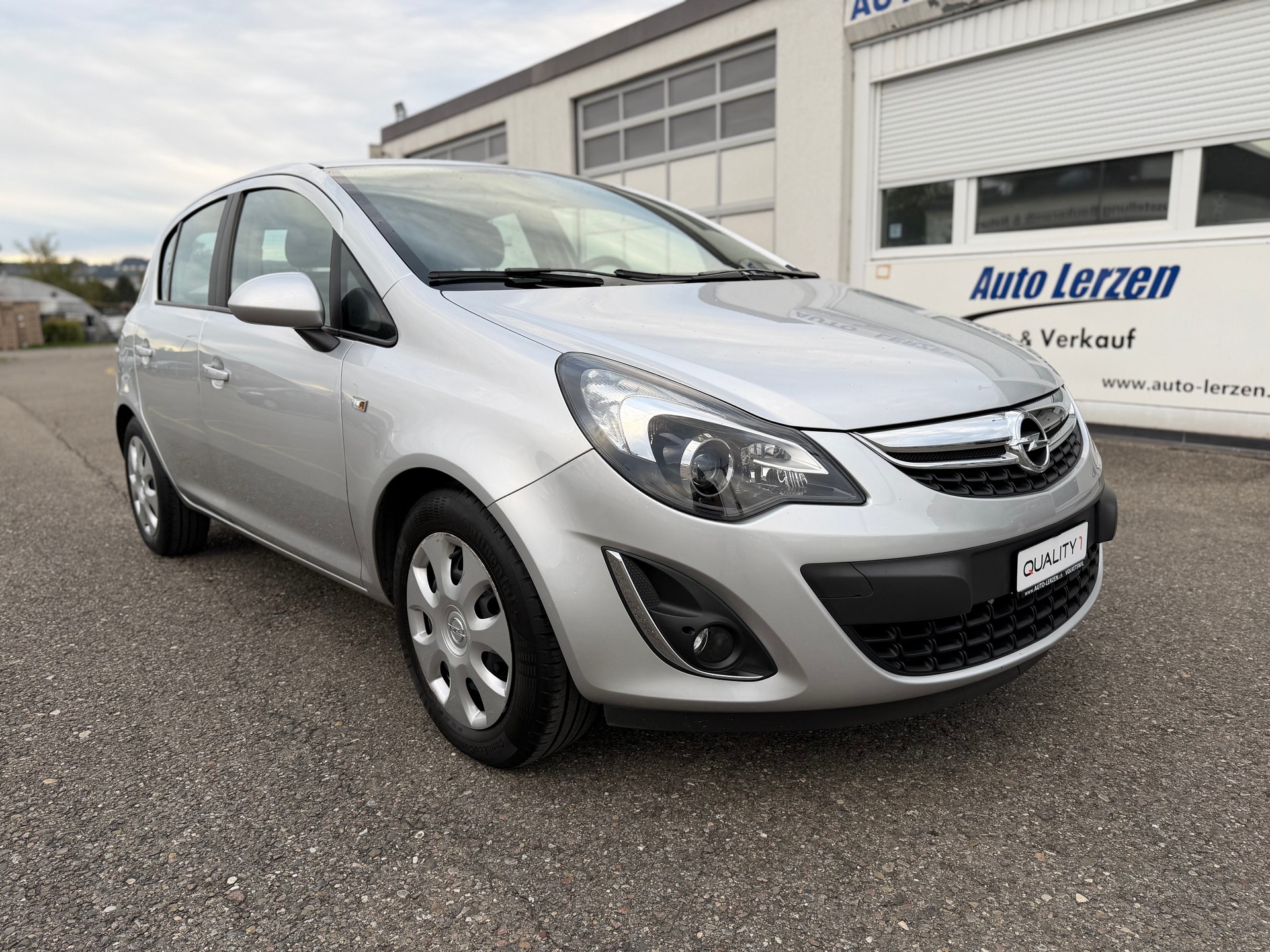 OPEL Corsa 1.4 TP Enjoy-image-0