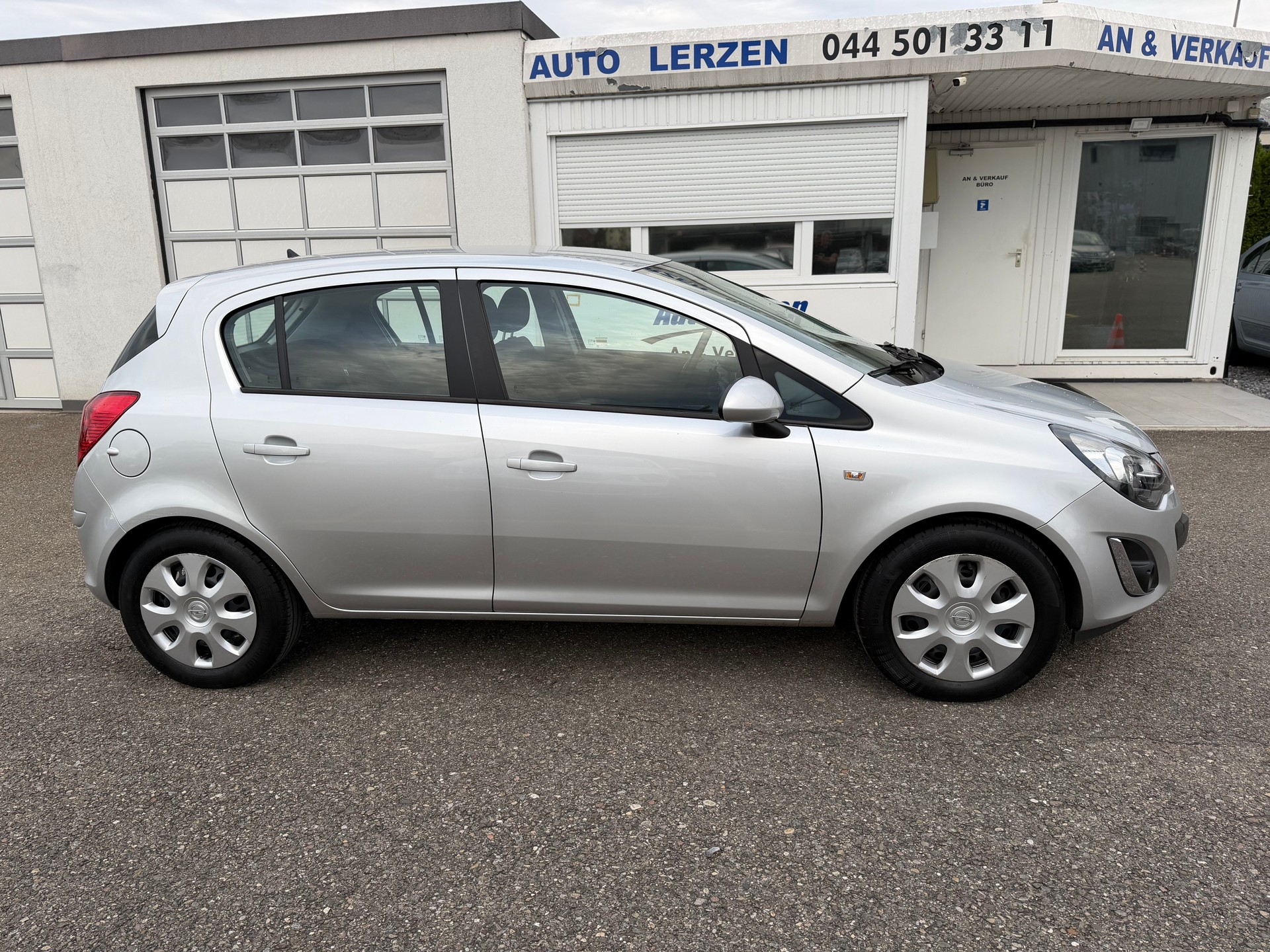 OPEL Corsa 1.4 TP Enjoy-image-3