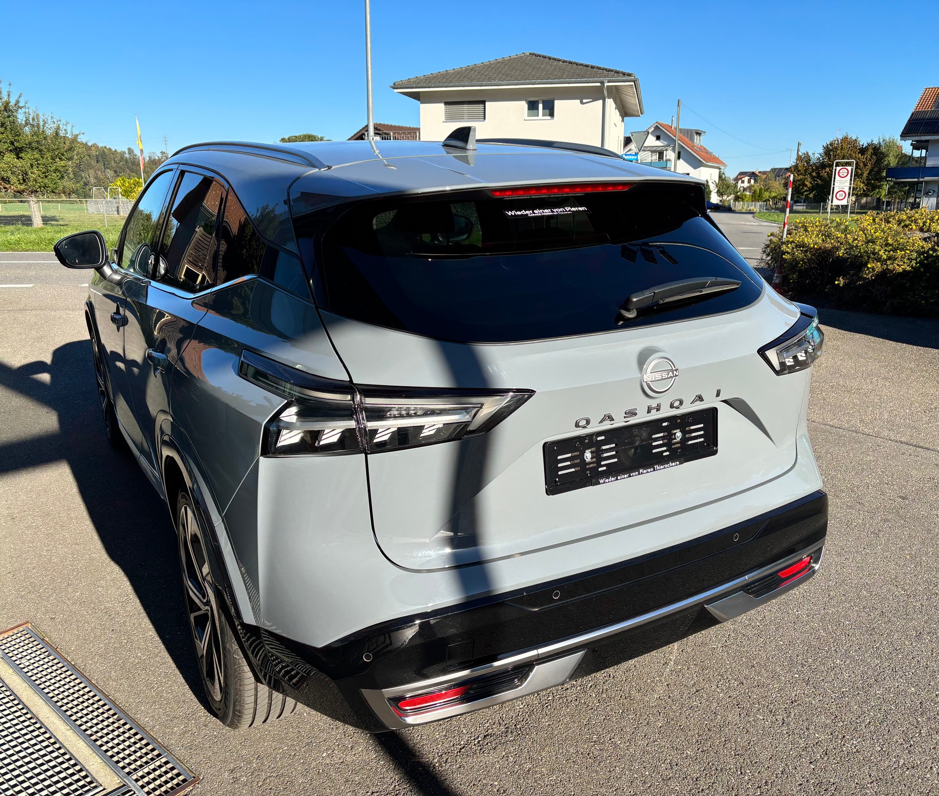 NISSAN Qashqai 1.3 MHEV Tekna+ 4x4-image-2