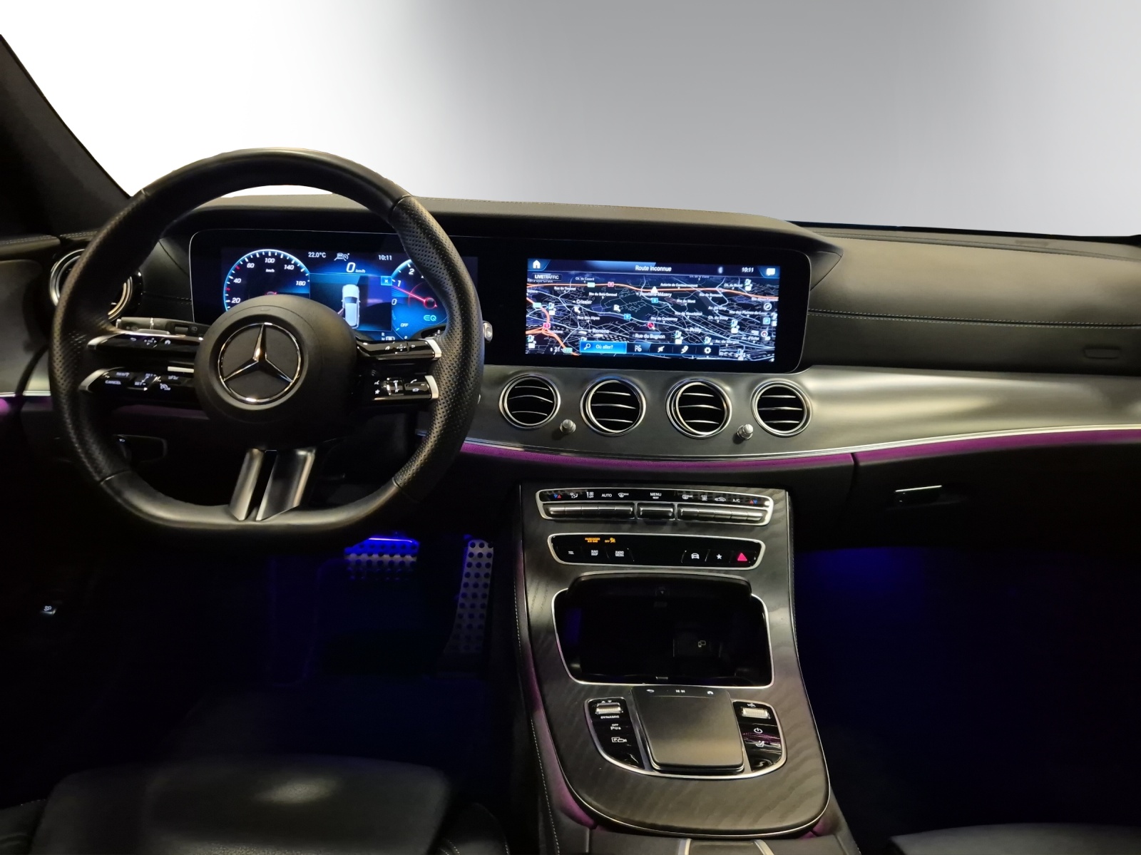 MERCEDES-BENZ E 300 de T 4Matic EQ Star 9G-Tronic-image-11