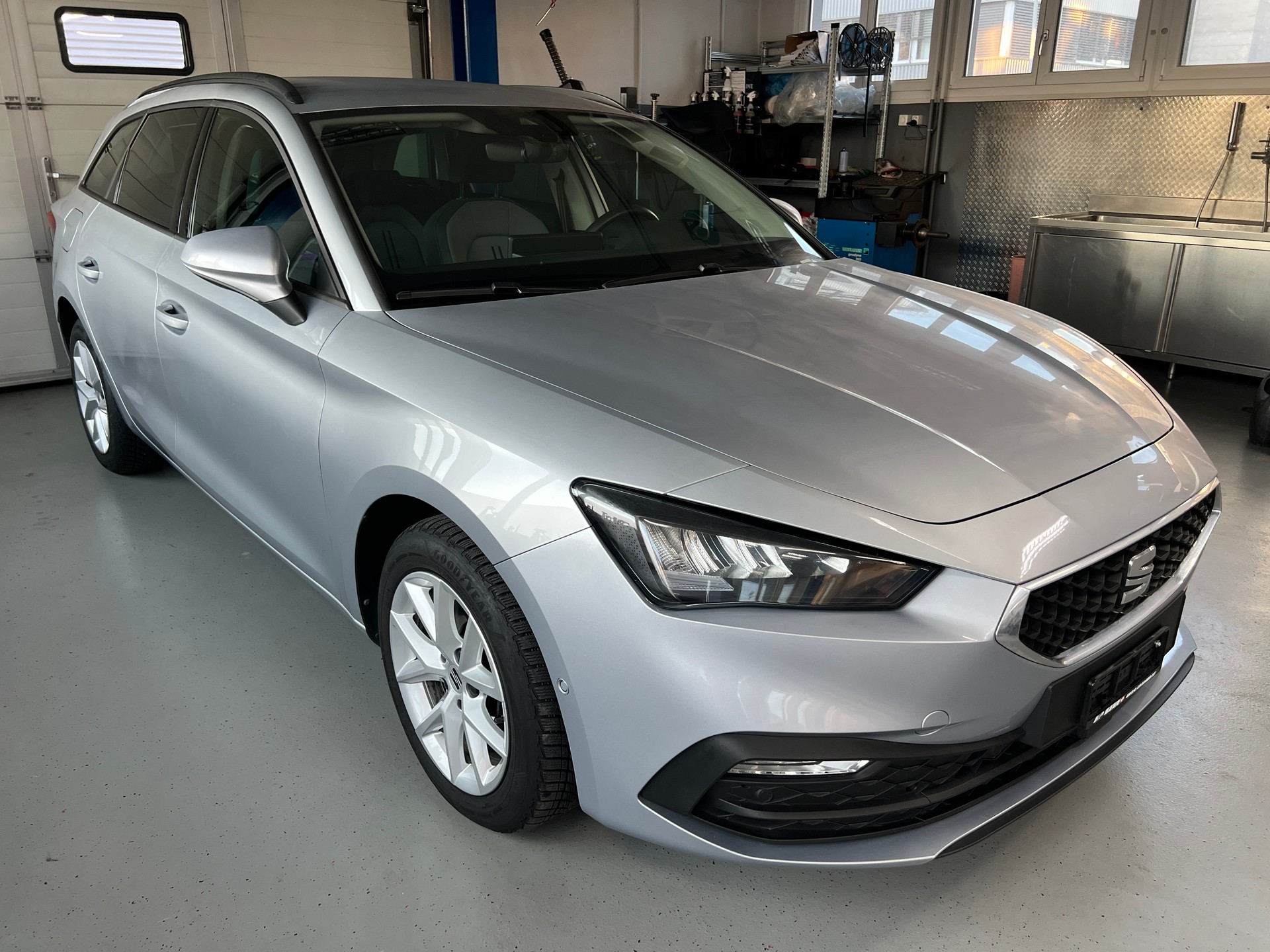 SEAT Leon ST 2.0 TDI EVO DSG 4Drive Style FR-image-1
