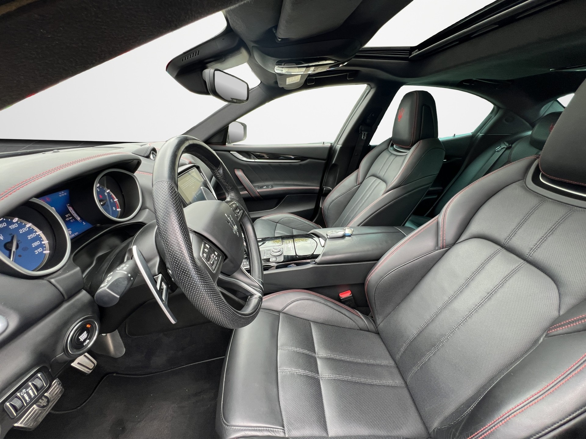 MASERATI Ghibli 3.0 V6 S GranSport Q4-image-8