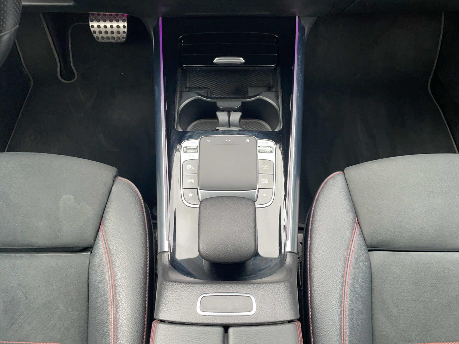 MERCEDES-BENZ B 220 d AMG Line 8G-DCT – Panorama-Glasdach – 360°-Kamera – Sitzheizung – Head-Up Display-image-14