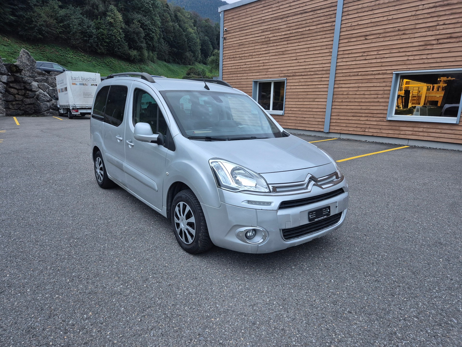 CITROEN Berlingo 1.6 e-HDi Exclusive EGS6-image-4