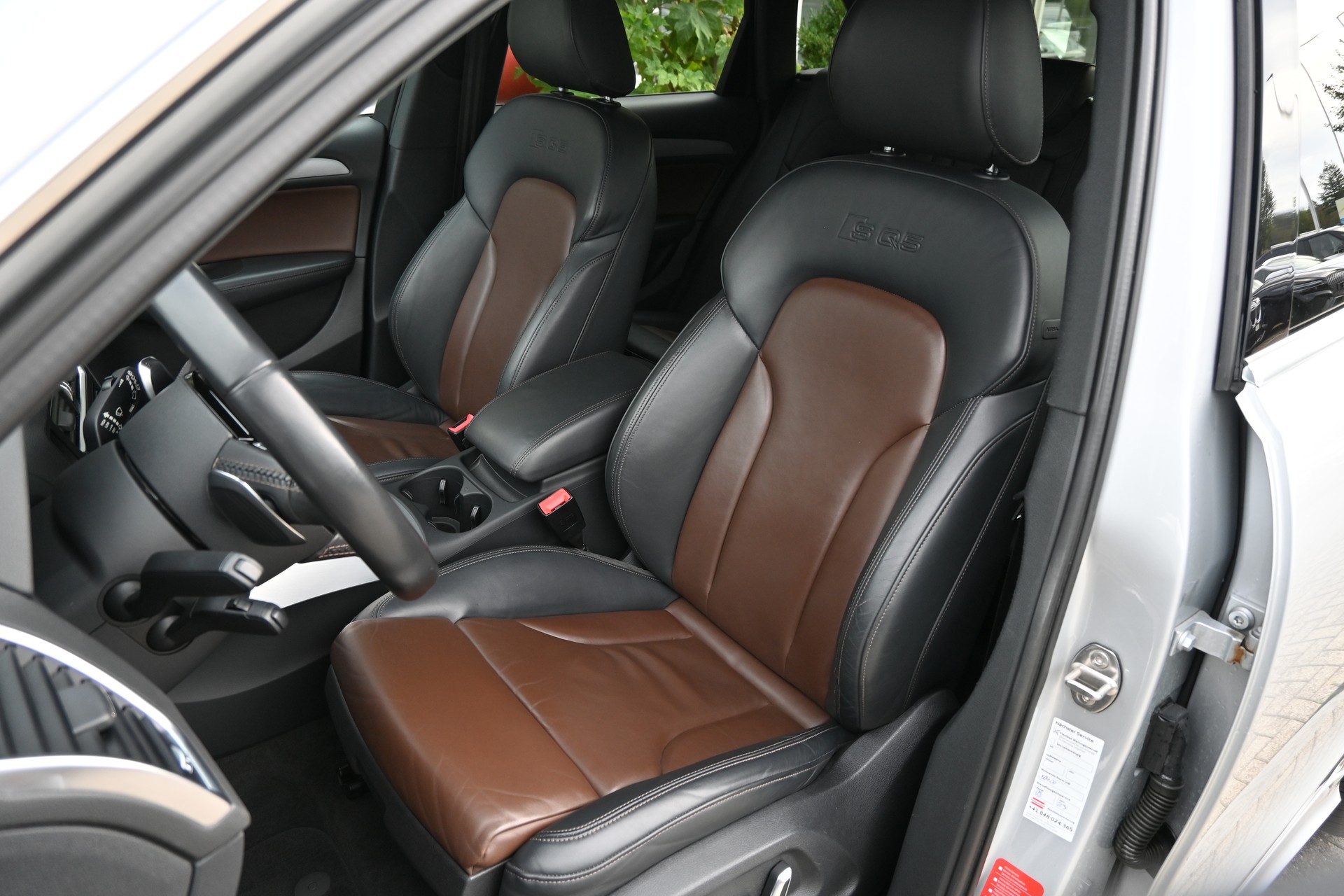AUDI SQ5 3.0 V6 TDI quattro tiptronic 313PS-image-11