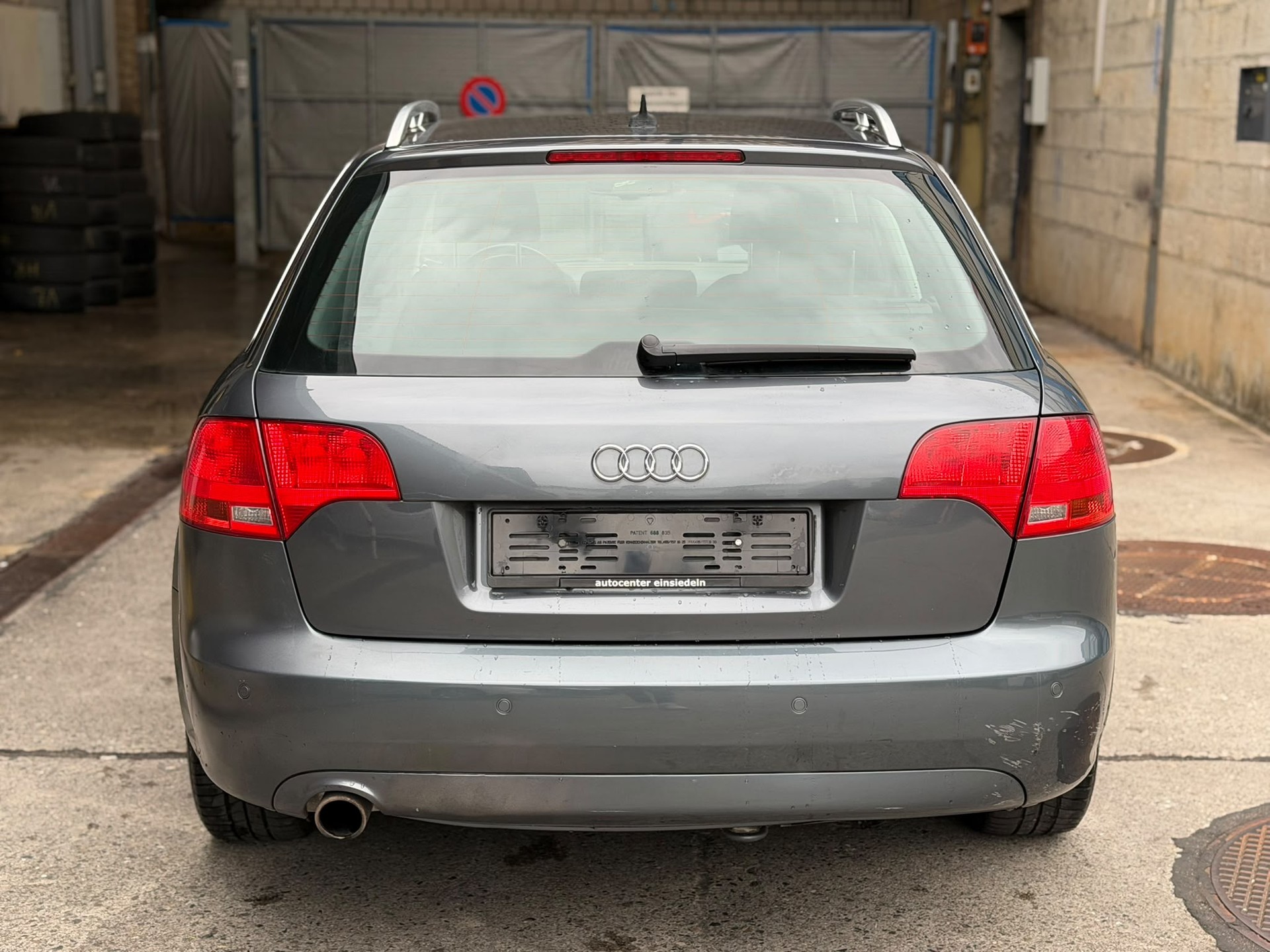 AUDI A4 Avant 2.0-image-5