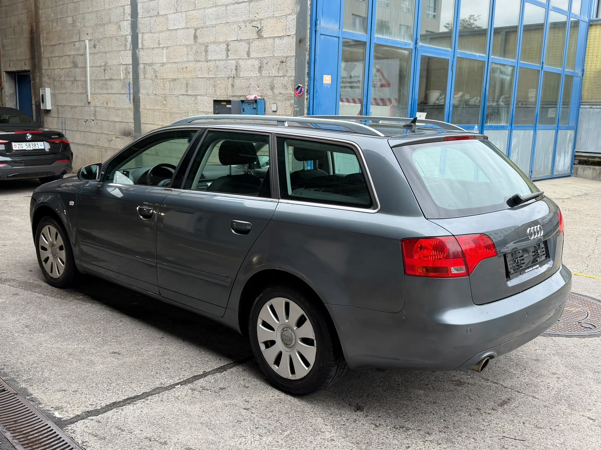 AUDI A4 Avant 2.0-image-4