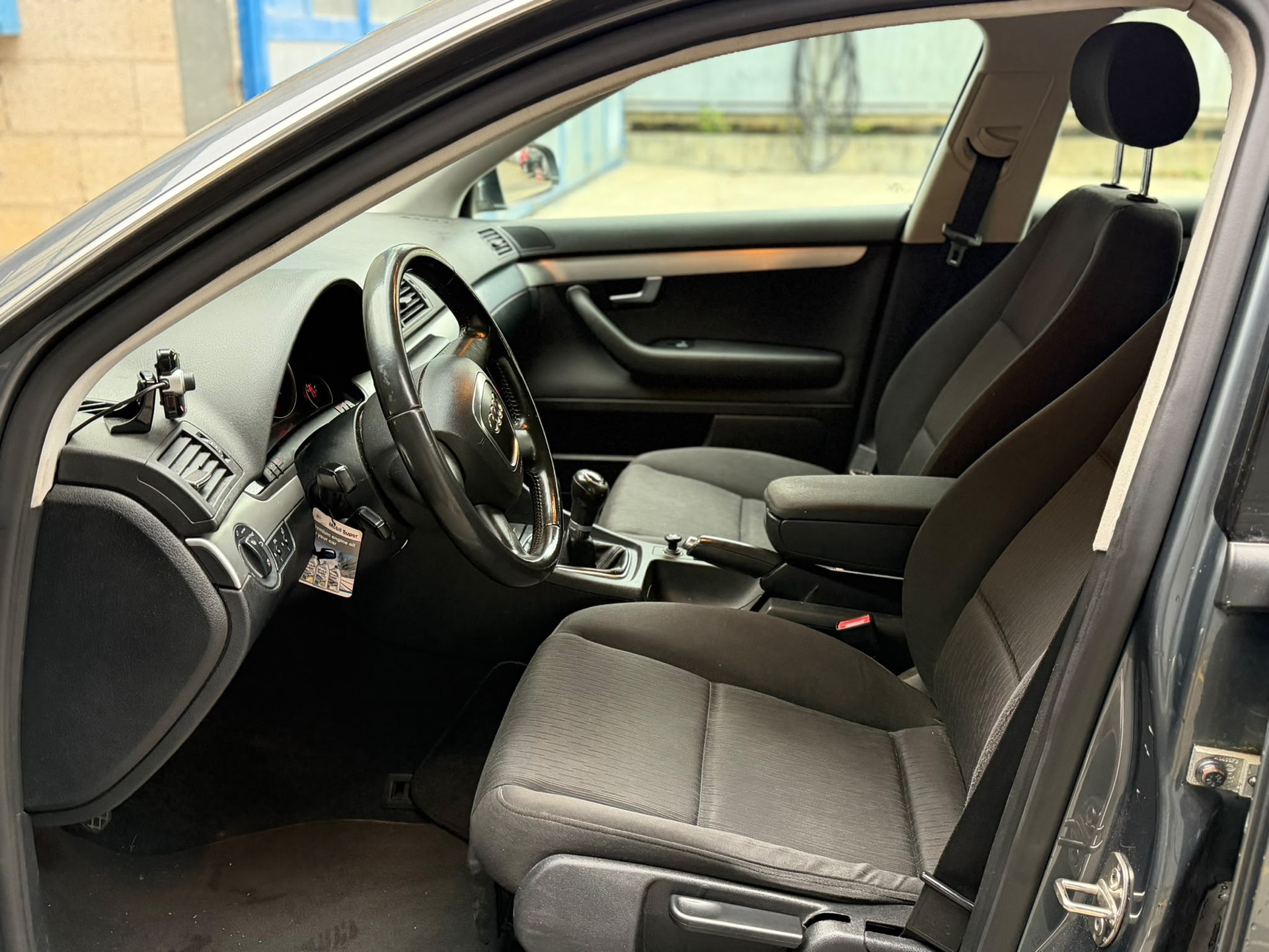 AUDI A4 Avant 2.0-image-11