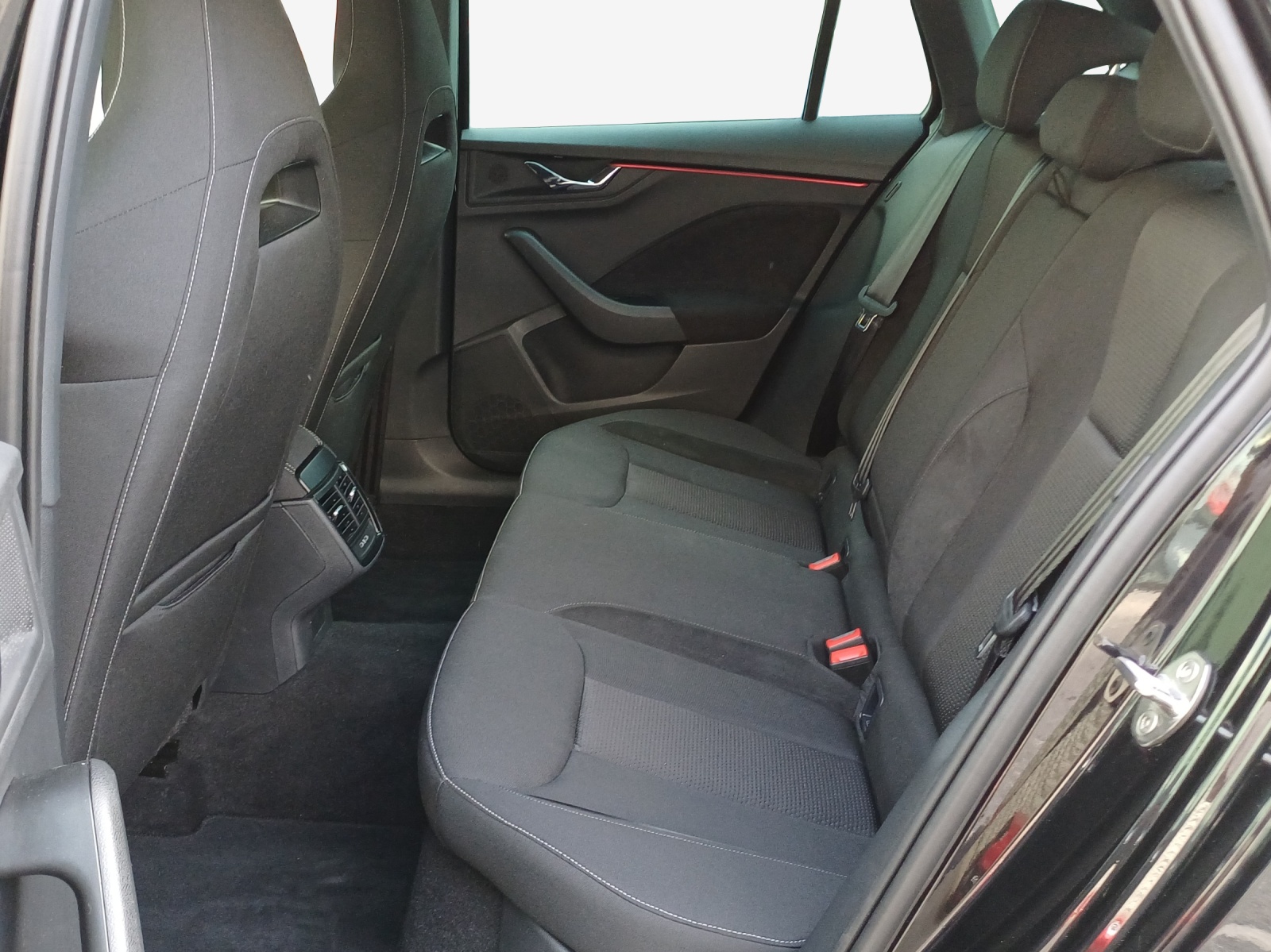 SKODA Kamiq 1.0 TSI Dynamic DSG-image-11