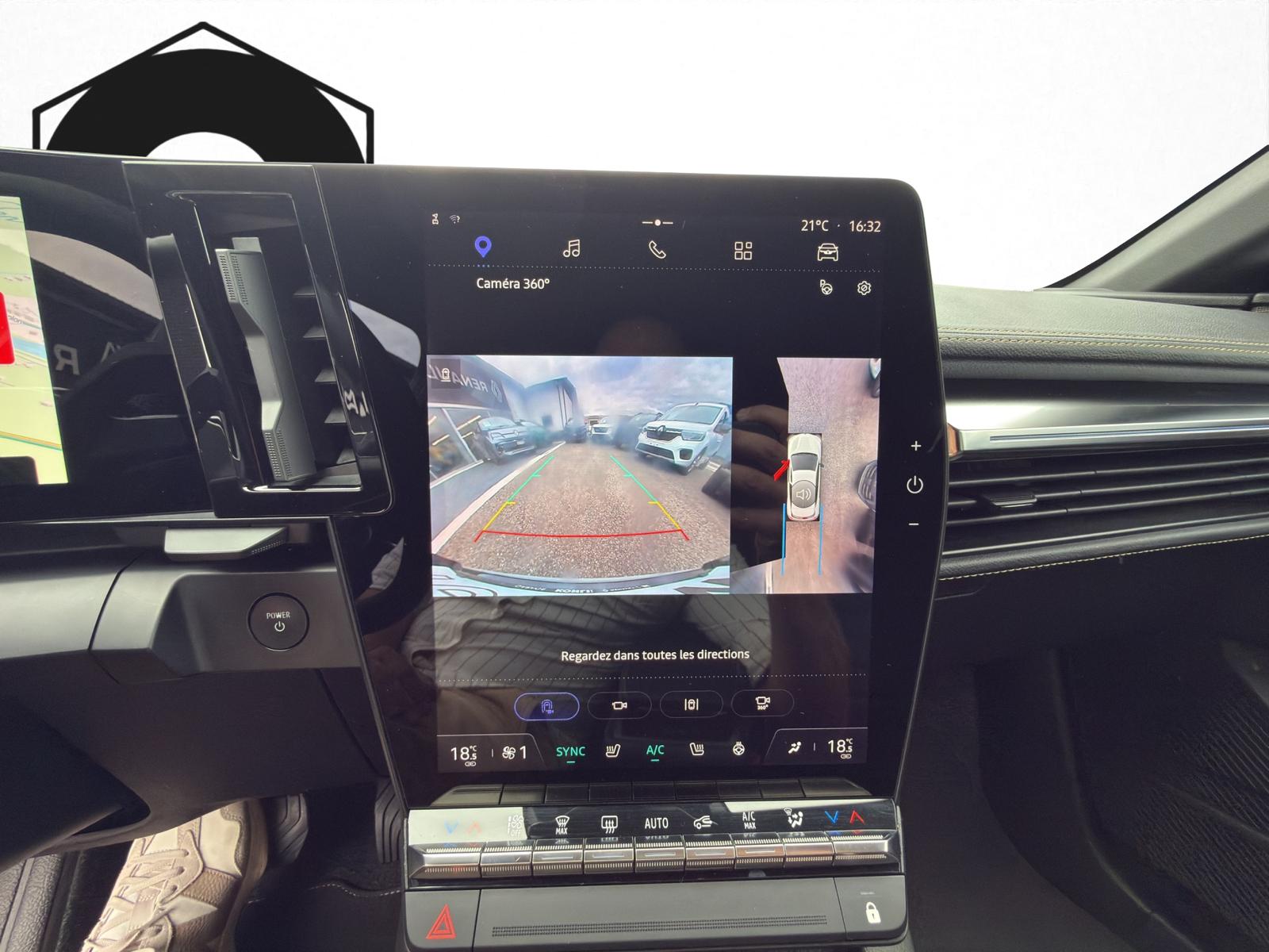 RENAULT Mégane E-TECH EV60 Iconic-image-12