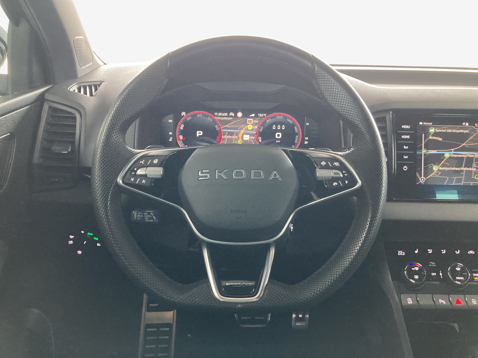 SKODA Karoq 2.0 TSI SportLine 4x4 DSG-image-9