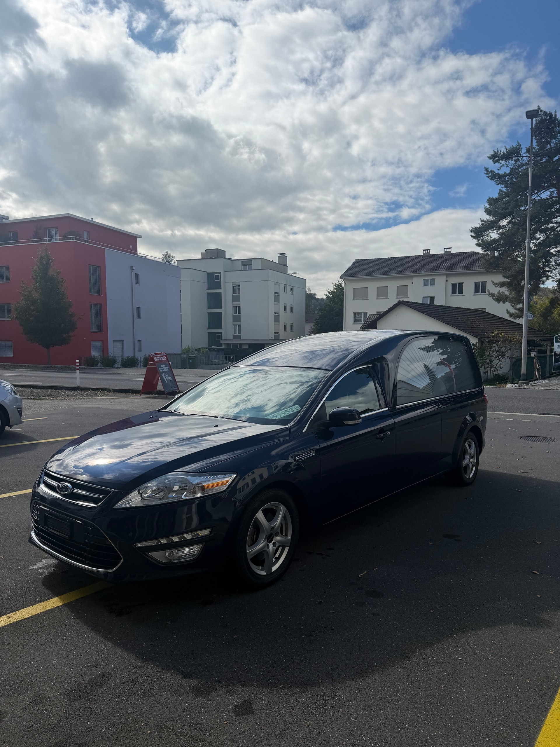 FORD Mondeo 2.0 EcoBoost Leichenwagen Hentschke-image-3