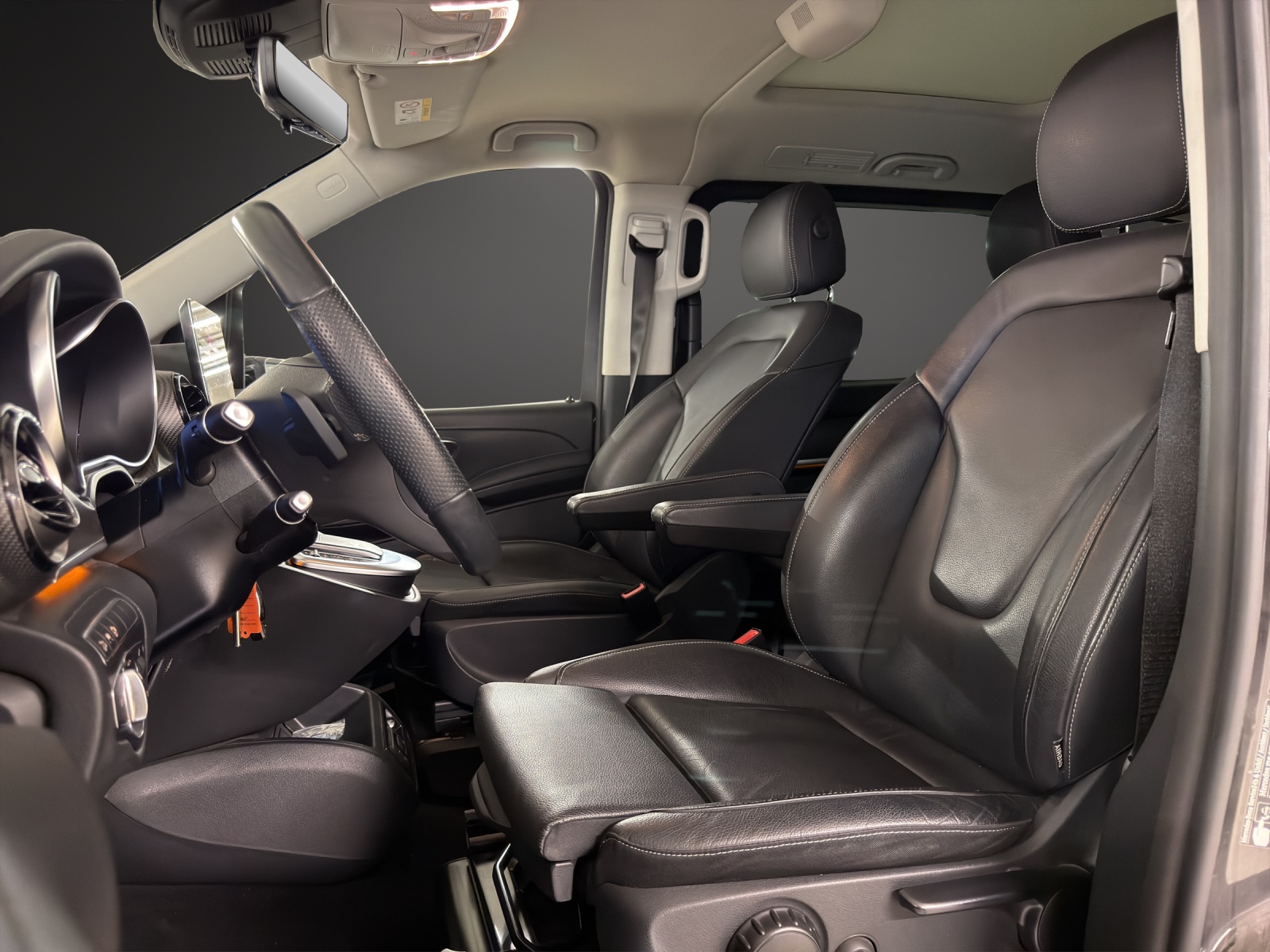 MERCEDES-BENZ V 300 d lang Avantgarde 4Matic 9G-Tronic-image-12