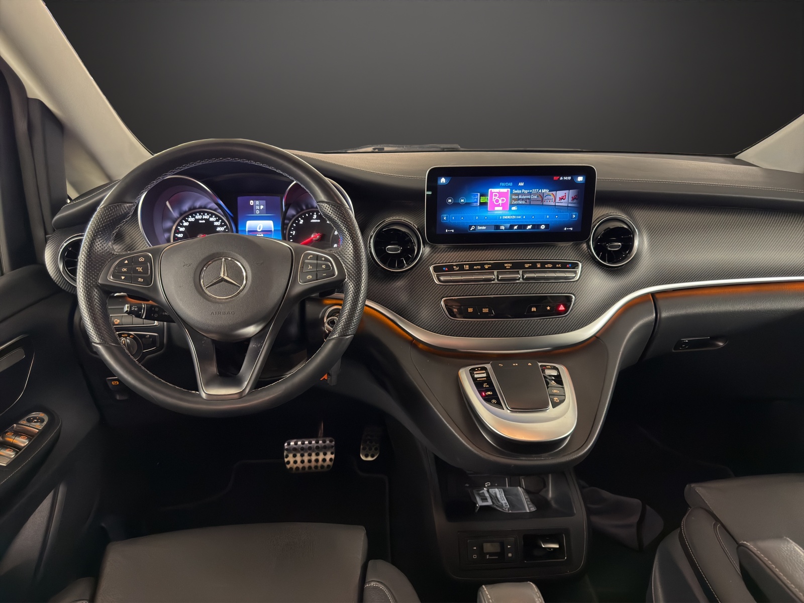 MERCEDES-BENZ V 300 d lang Avantgarde 4Matic 9G-Tronic-image-9