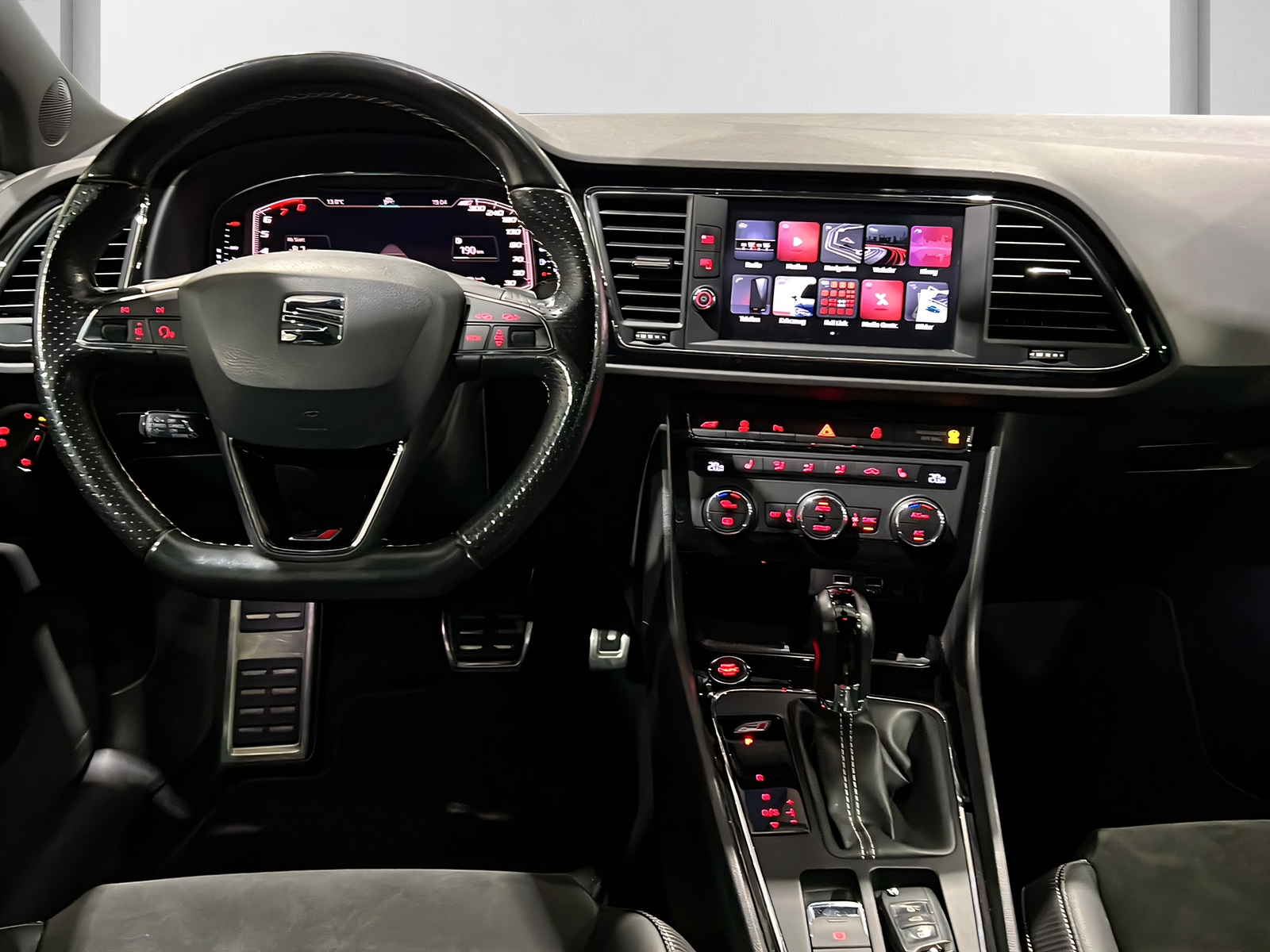 SEAT Leon 2.0 TSI Cupra 290 DSG**Digital Cockpit,Panodach,CH Auslieferung,Frisch ab MFK**-image-6