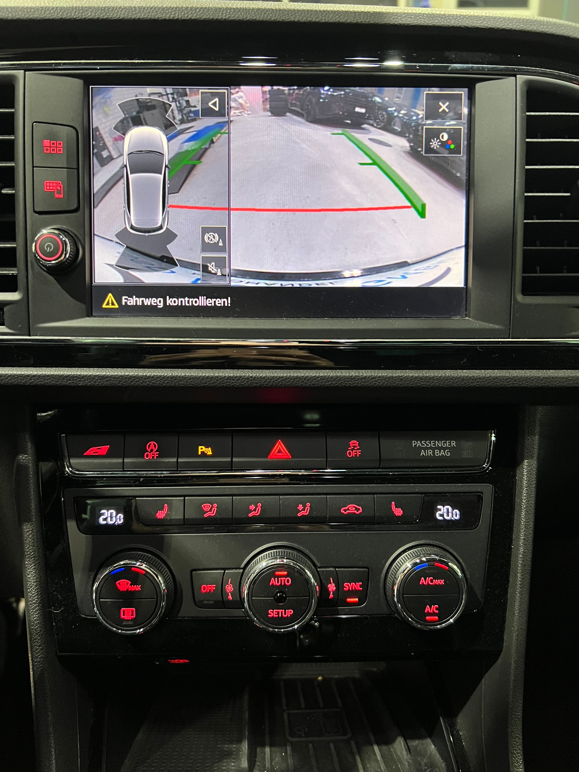 SEAT Leon 2.0 TSI Cupra 290 DSG**Digital Cockpit,Panodach,CH Auslieferung,Frisch ab MFK**-image-10