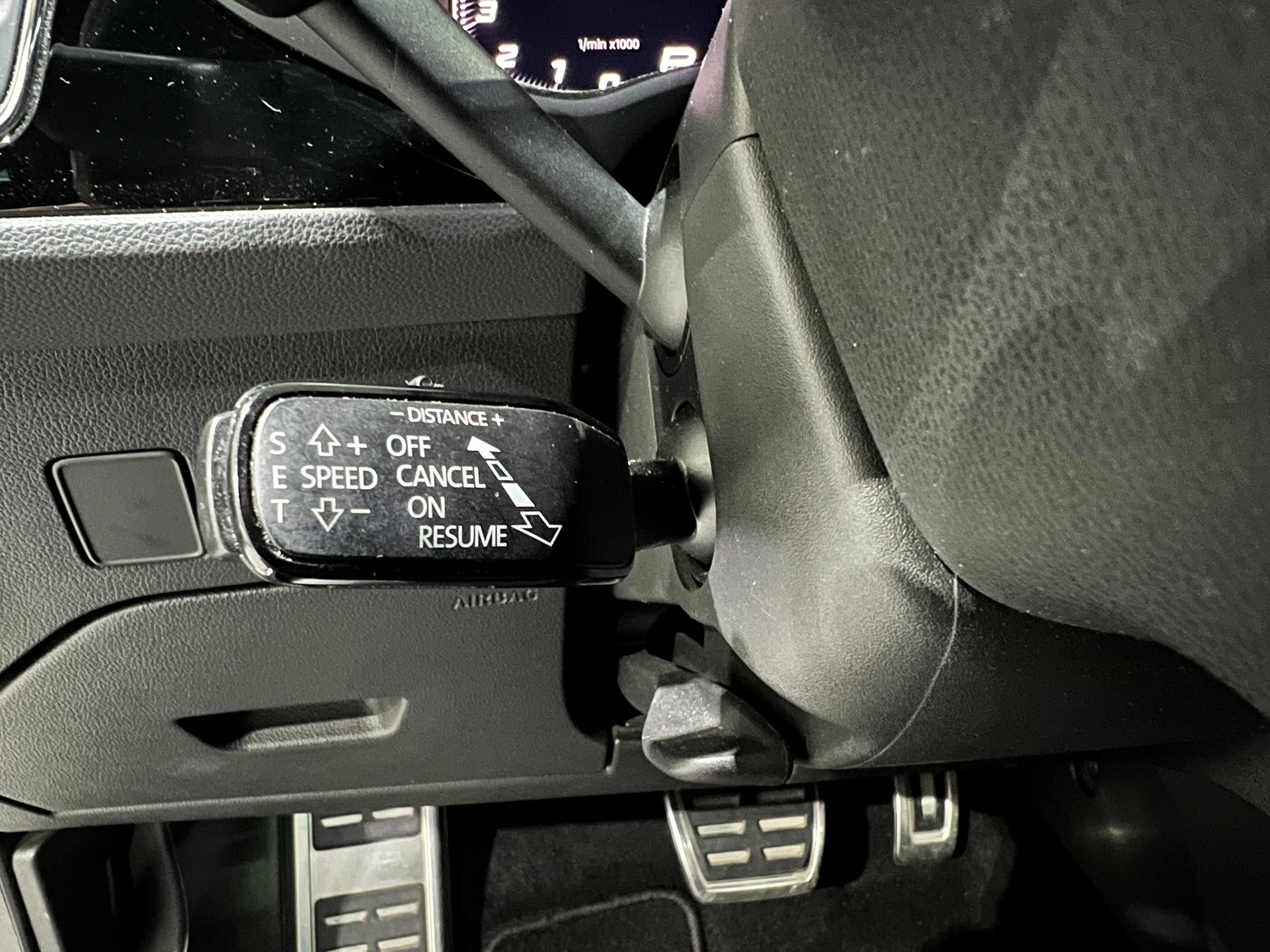 SEAT Leon 2.0 TSI Cupra 290 DSG**Digital Cockpit,Panodach,CH Auslieferung,Frisch ab MFK**-image-9