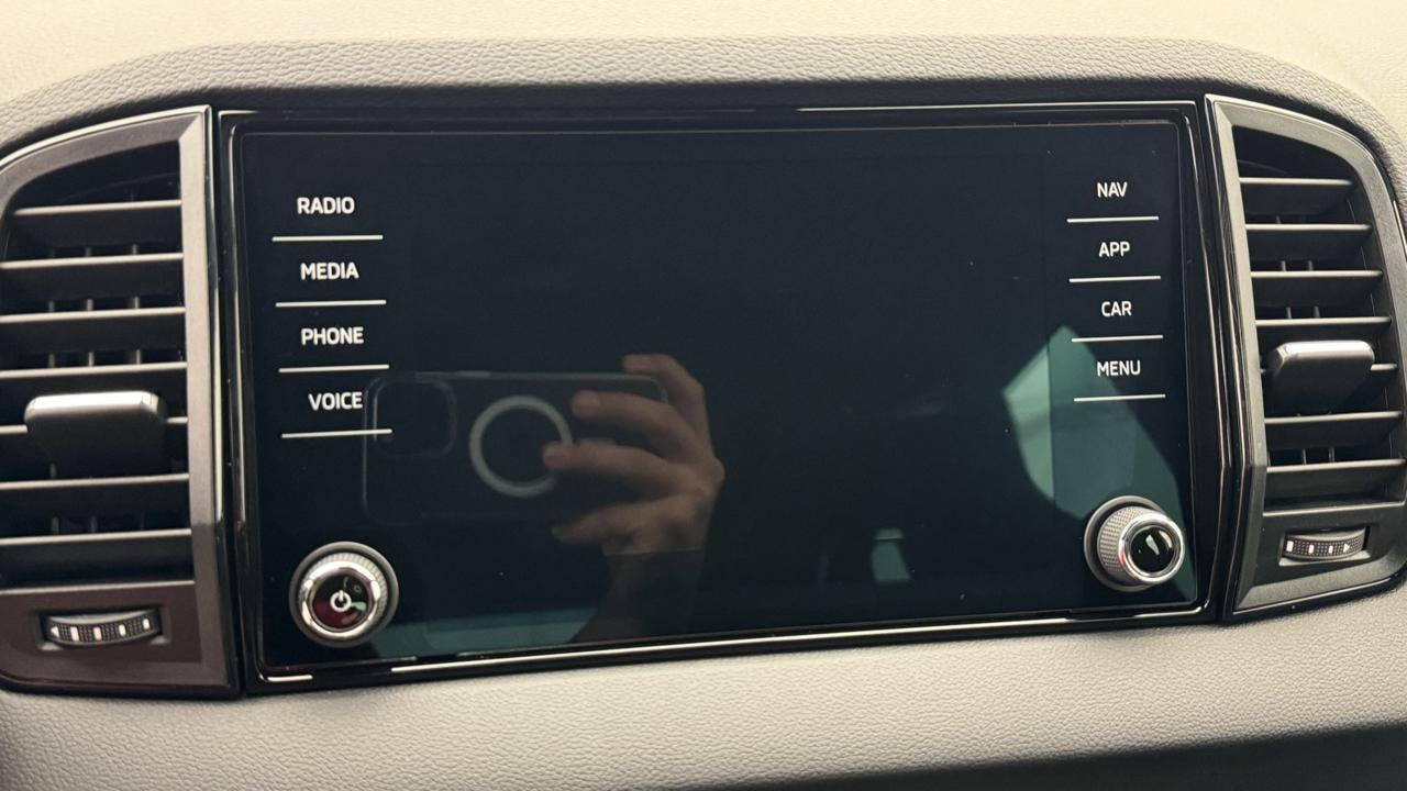 SKODA Karoq 1.5 TSI SportLine DSG-image-7