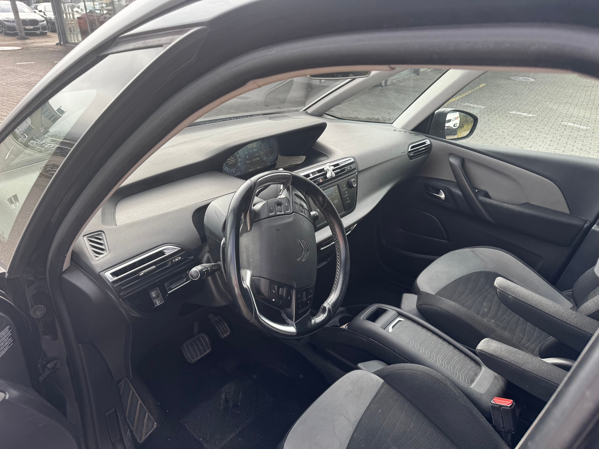 CITROEN Grand C4 Picasso 2.0 BlueHDi Exclusive Automatic-image-4