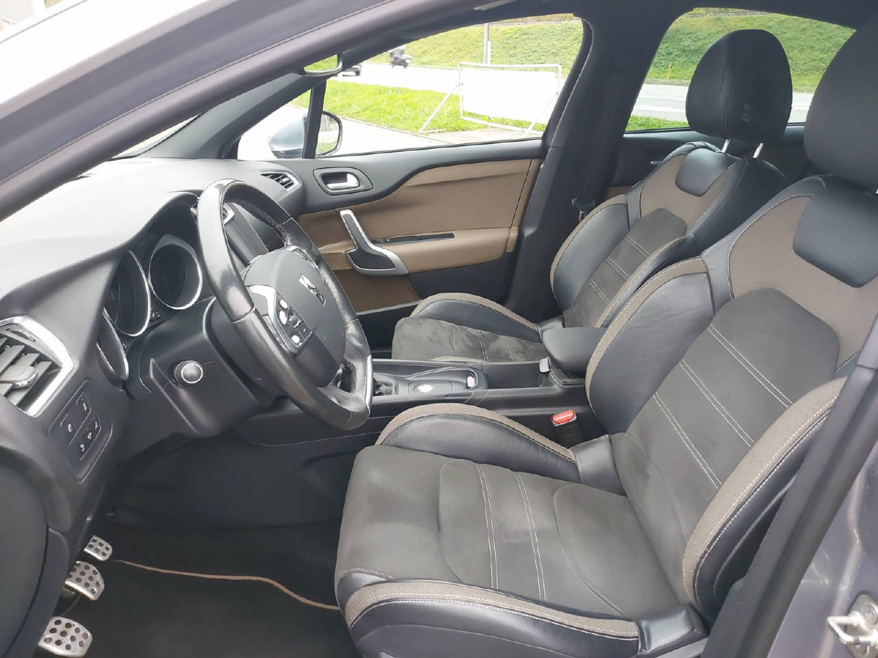 DS AUTOMOBILES DS4 1.6 THP 210 Sport Chic-image-4