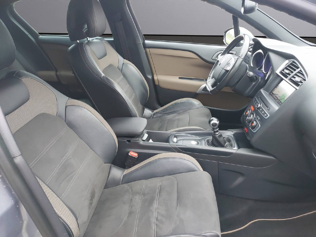 DS AUTOMOBILES DS4 1.6 THP 210 Sport Chic-image-8