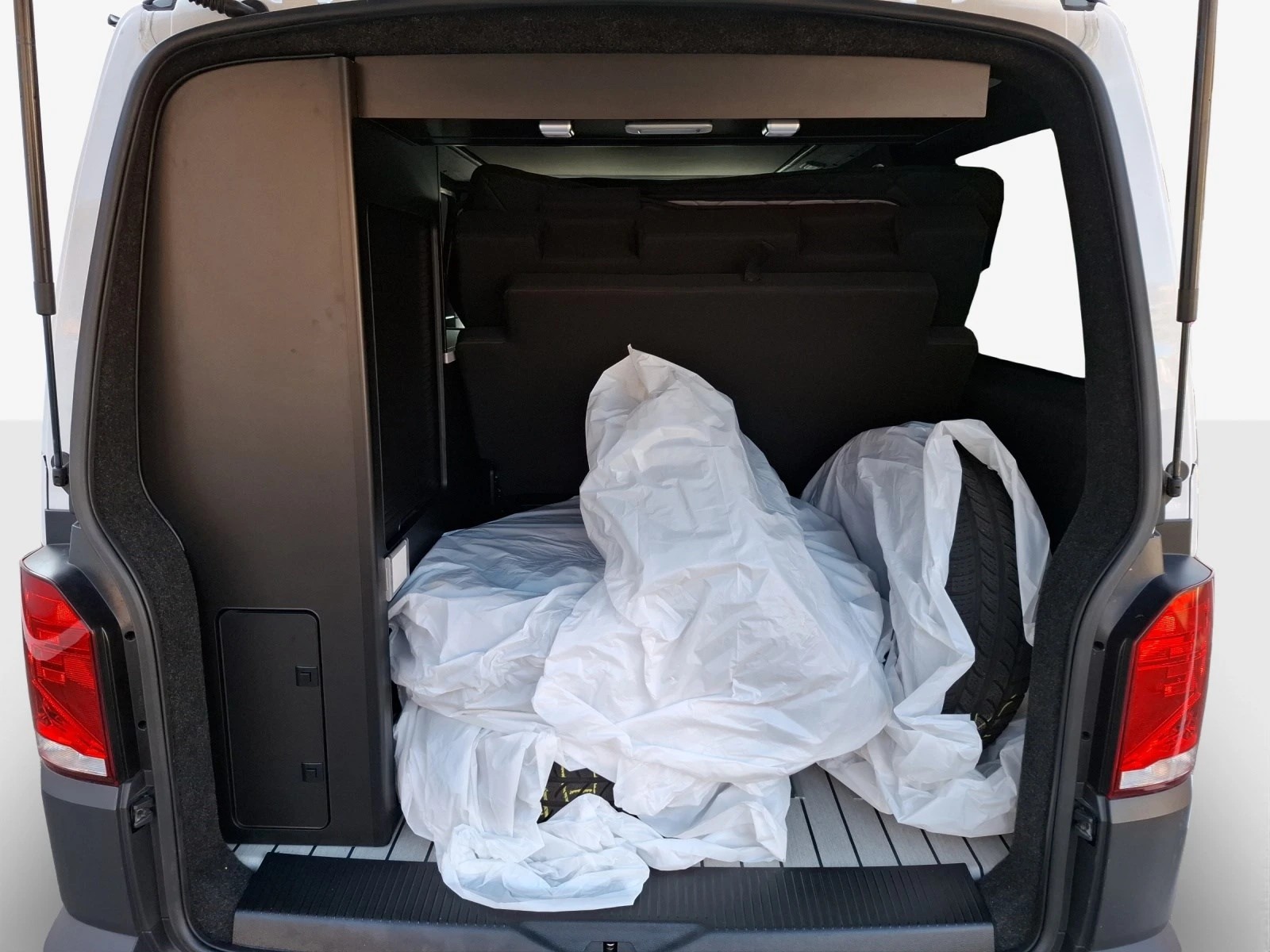 VW T6.1 2.0 TDI Envia Free-image-12