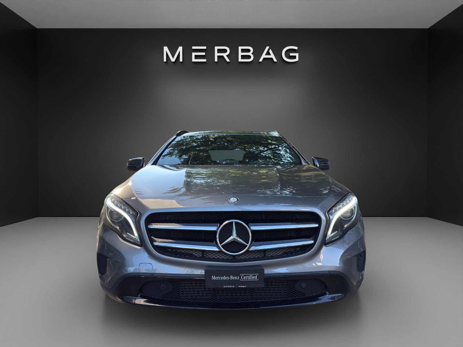 MERCEDES-BENZ GLA 250 Urban 4Matic 7G-DCT-image-2