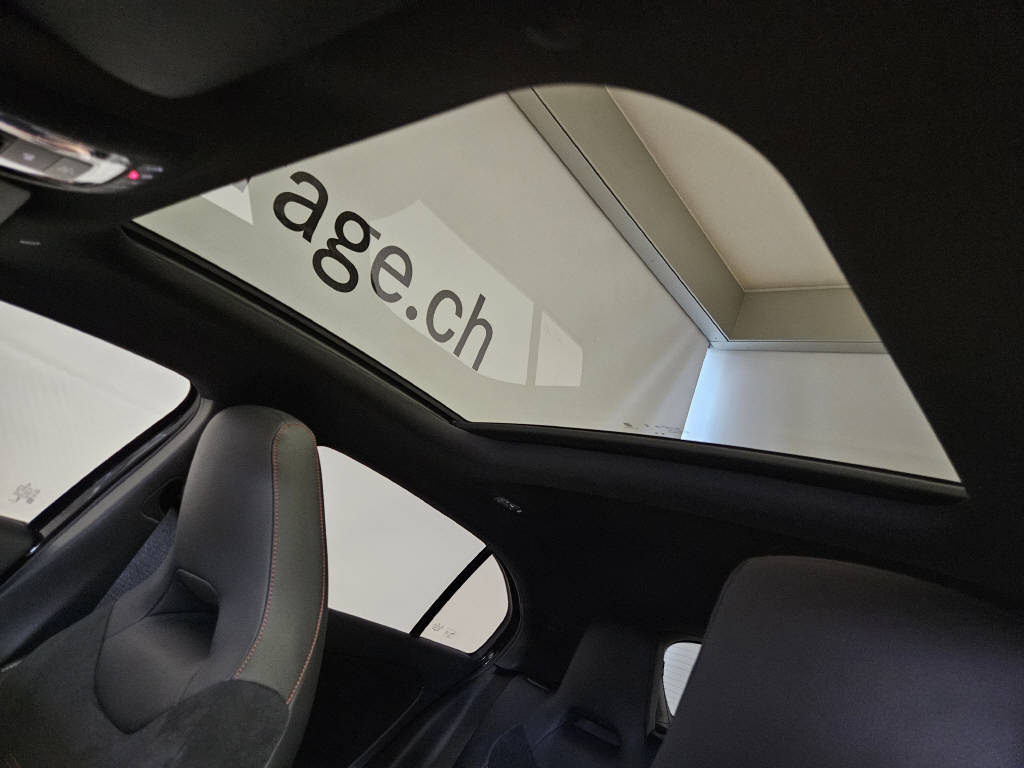 MERCEDES-BENZ A 250 4Matic AMG Line-image-8