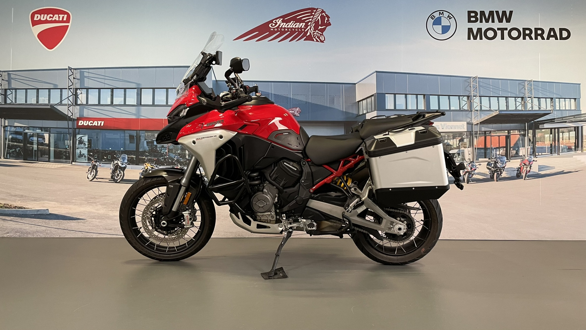 DUCATI Multistrada 1160 V4 Rally-showroom-element-3
