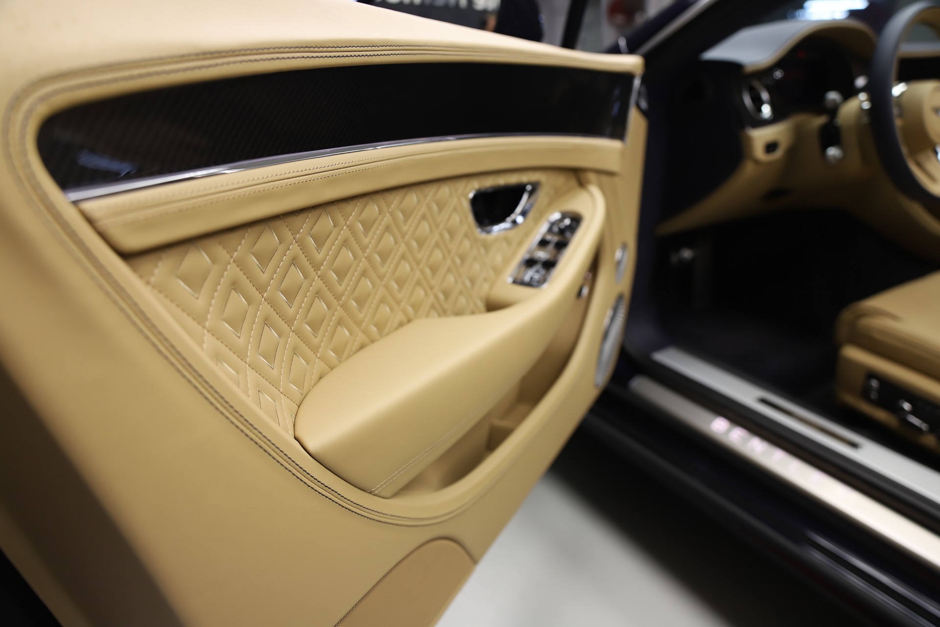 BENTLEY Continental GTC 6.0 W12 Speed-image-13
