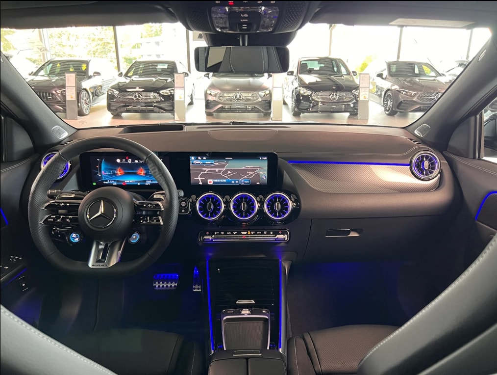 MERCEDES-BENZ GLA 35 AMG 4matic-image-13